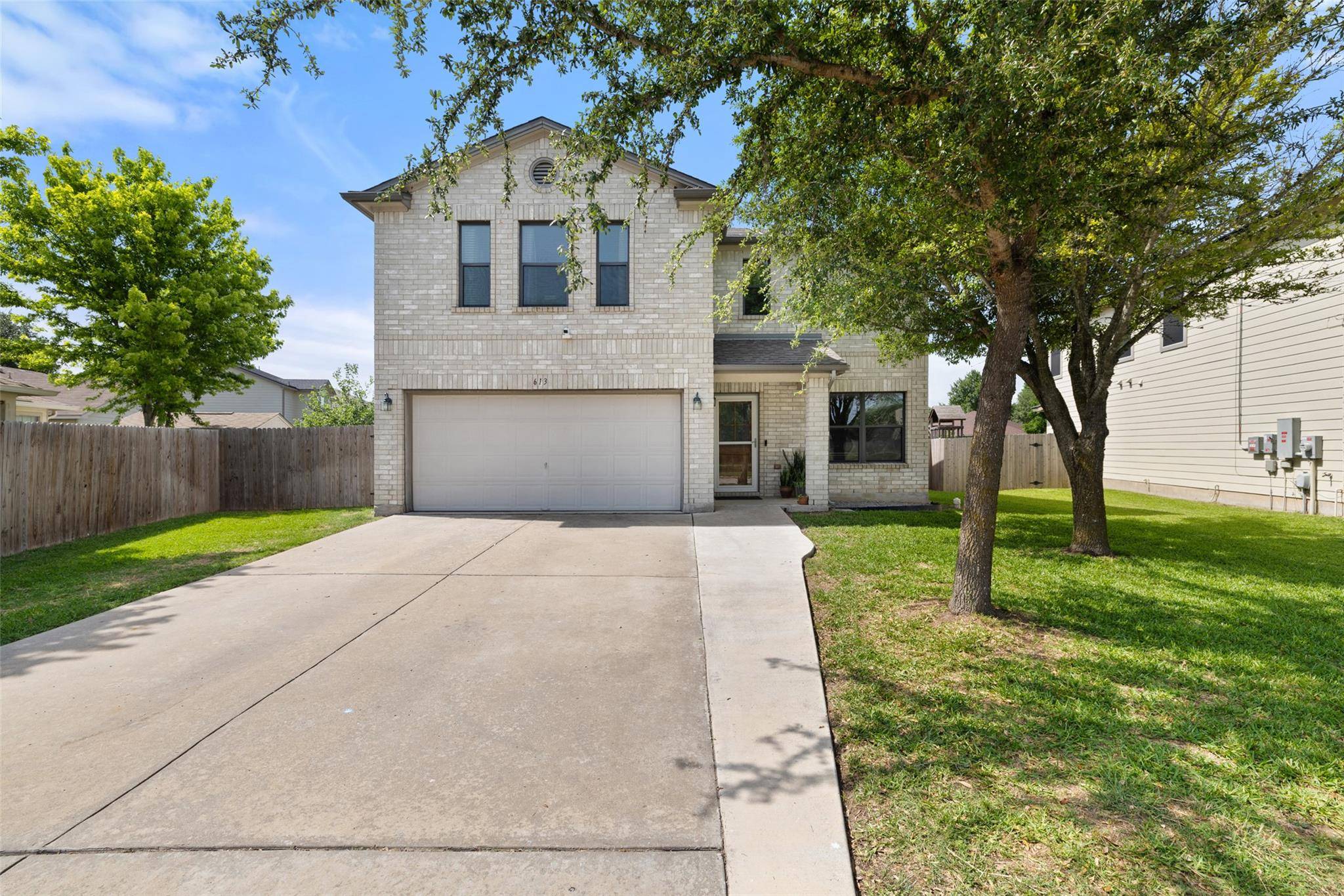 613 Glacier Point TRL, Taylor, TX 76574