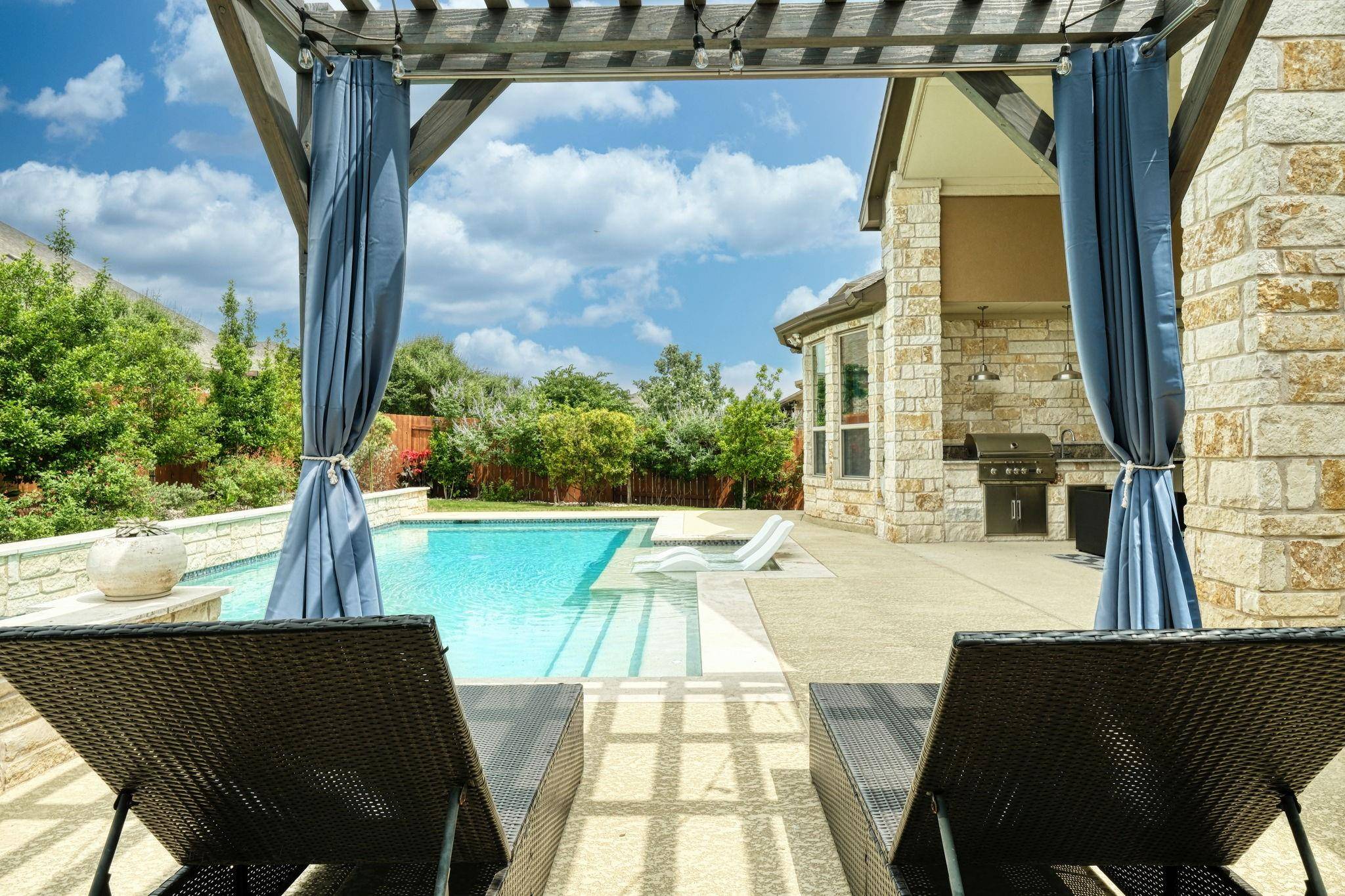 222 Blue Agave LN, Georgetown, TX 78626