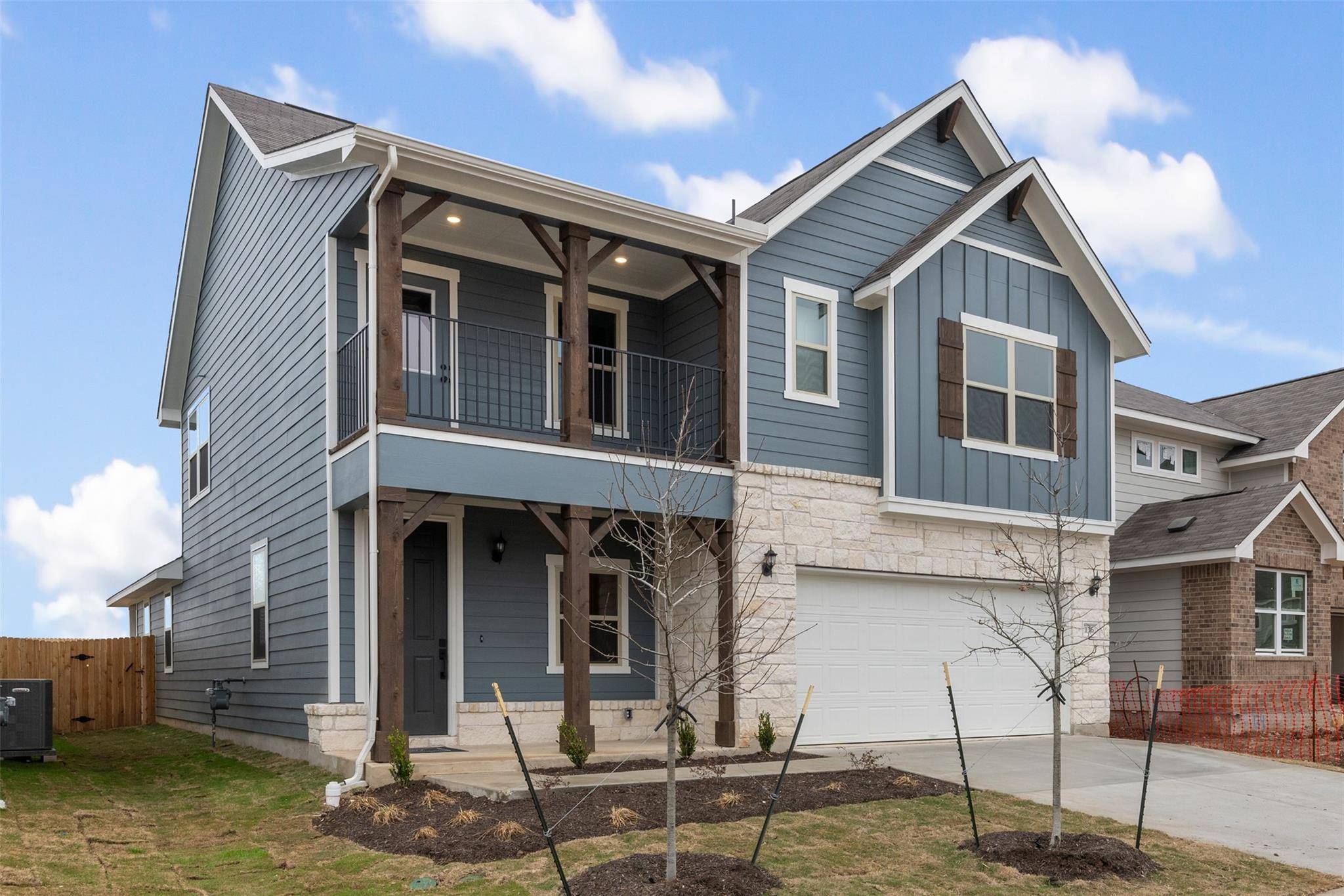 136 Prairie Falls DR, Hutto, TX 78634