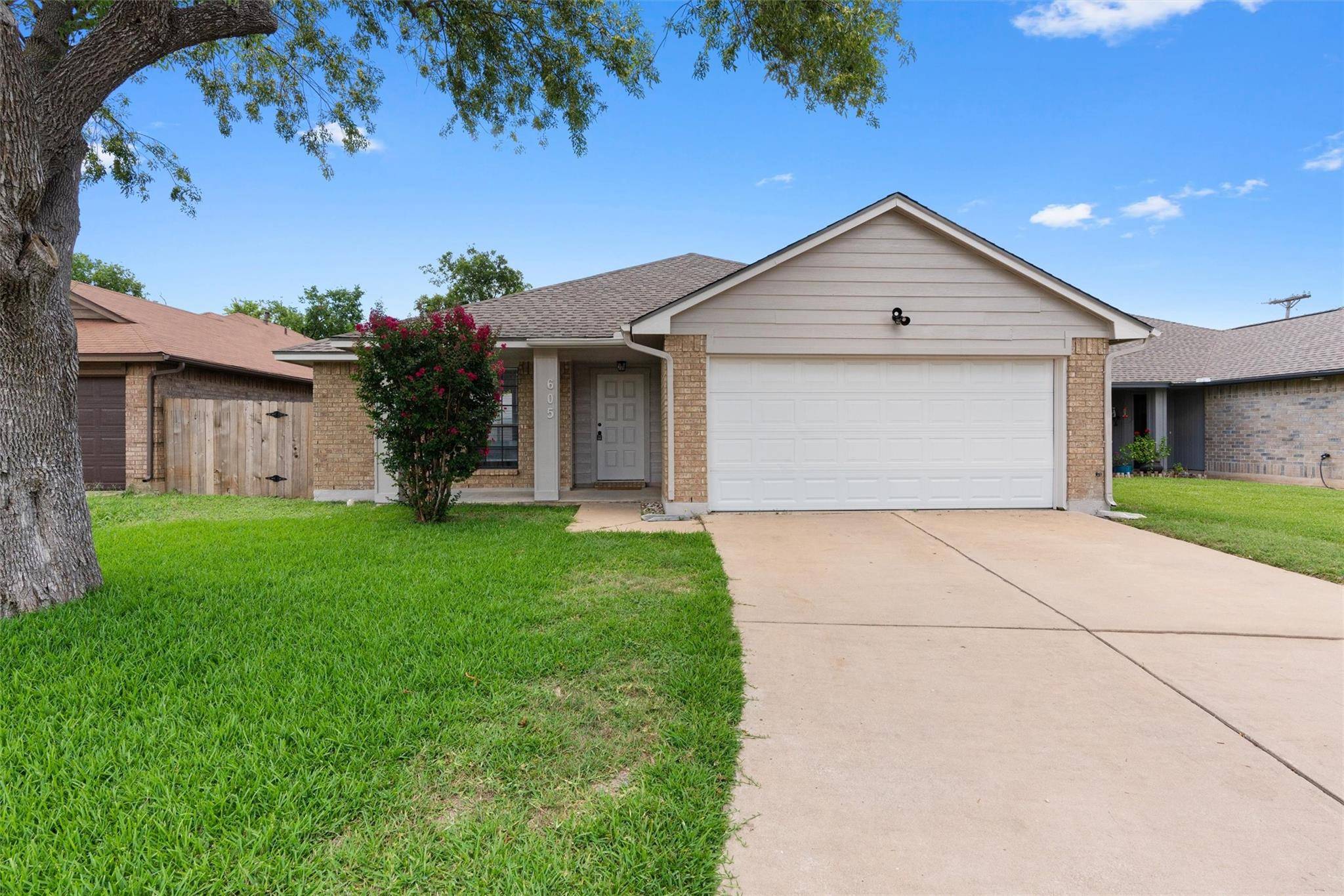 605 Saunders DR, Round Rock, TX 78664