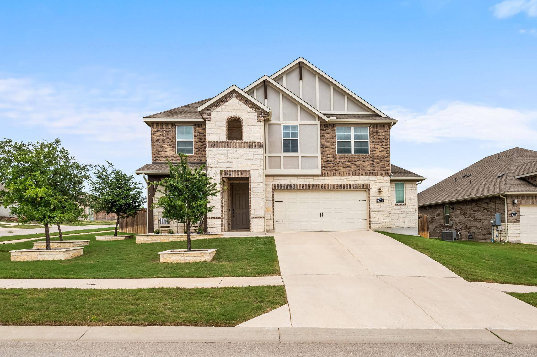 2216 Prairie Oaks DR, Georgetown, TX 78628