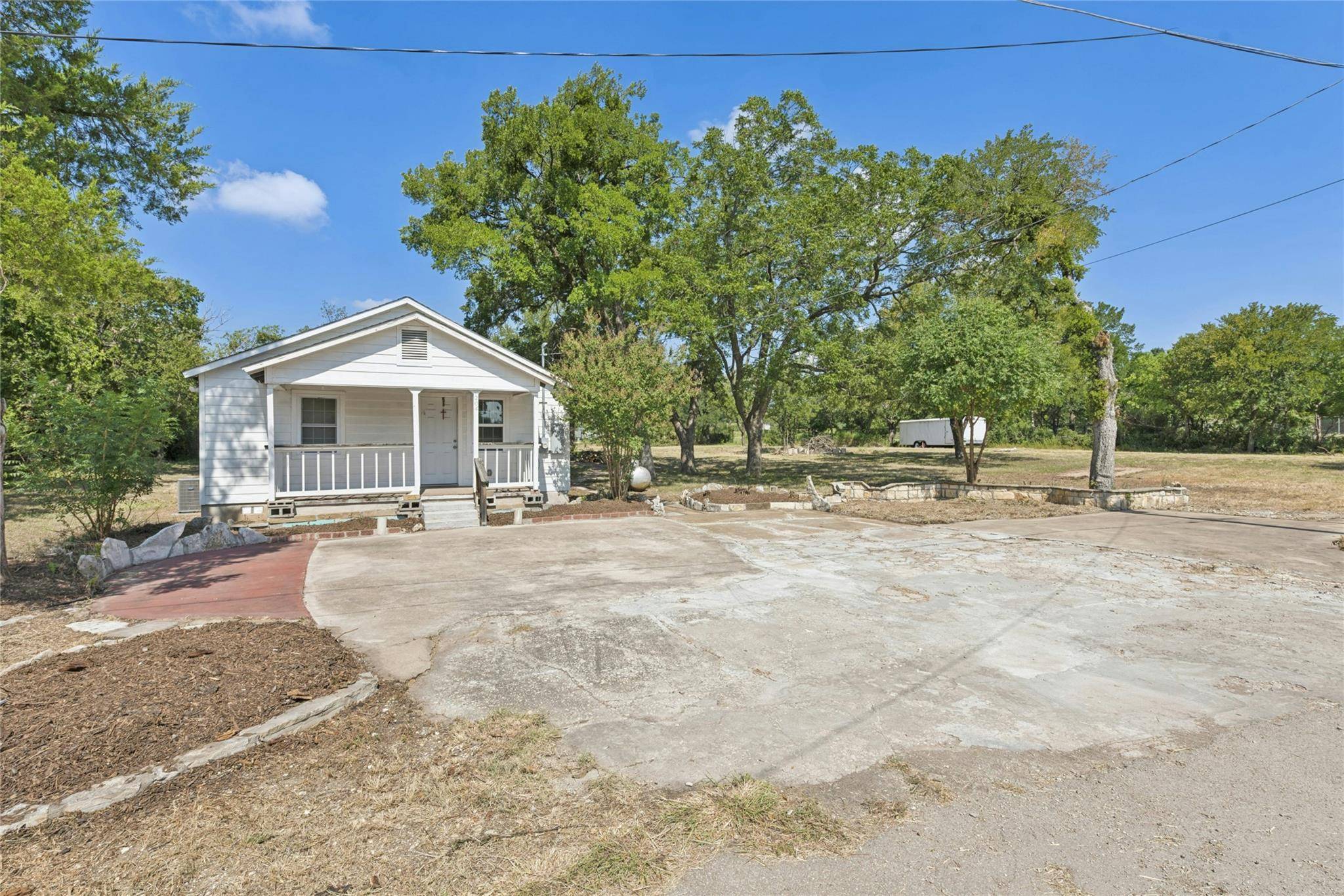 204 Chisholm Trail RD, Round Rock, TX 78681