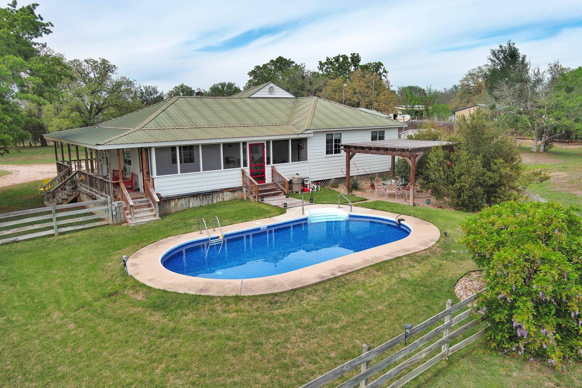 358 Lower Red Rock RD, Bastrop, TX 78602