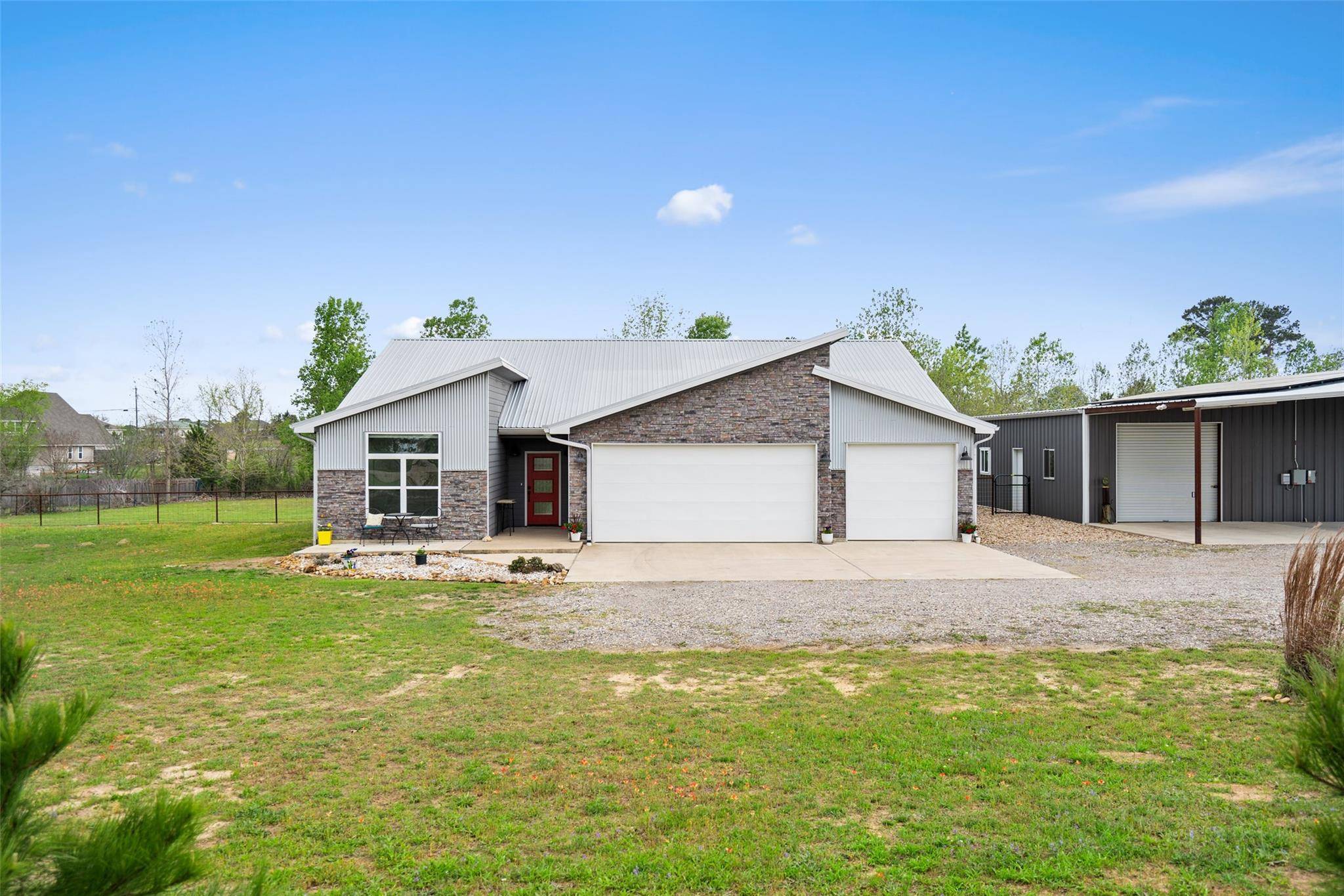 194 County RD, Bastrop, TX 78602