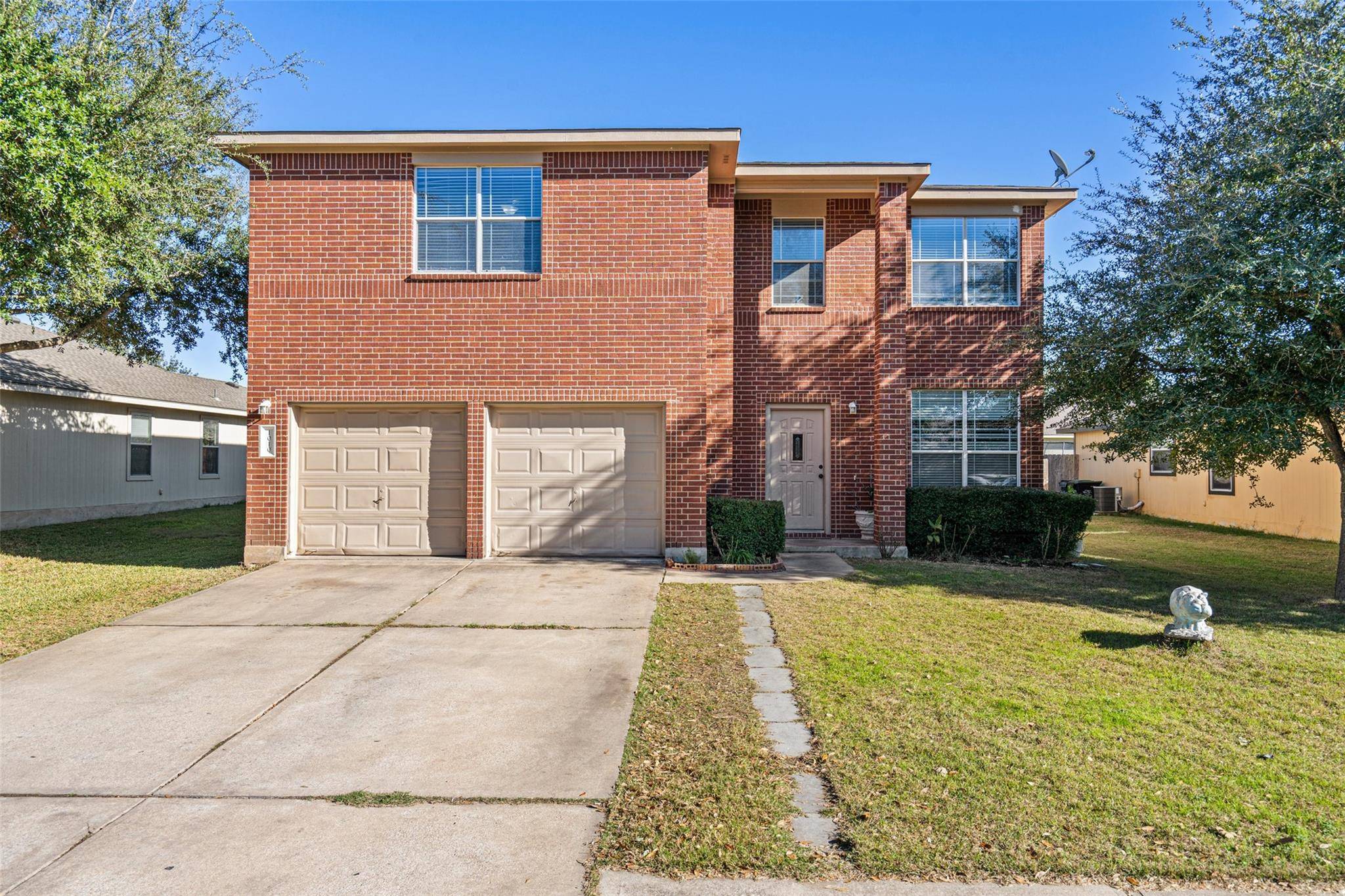 1010 Warbler CV, Hutto, TX 78634
