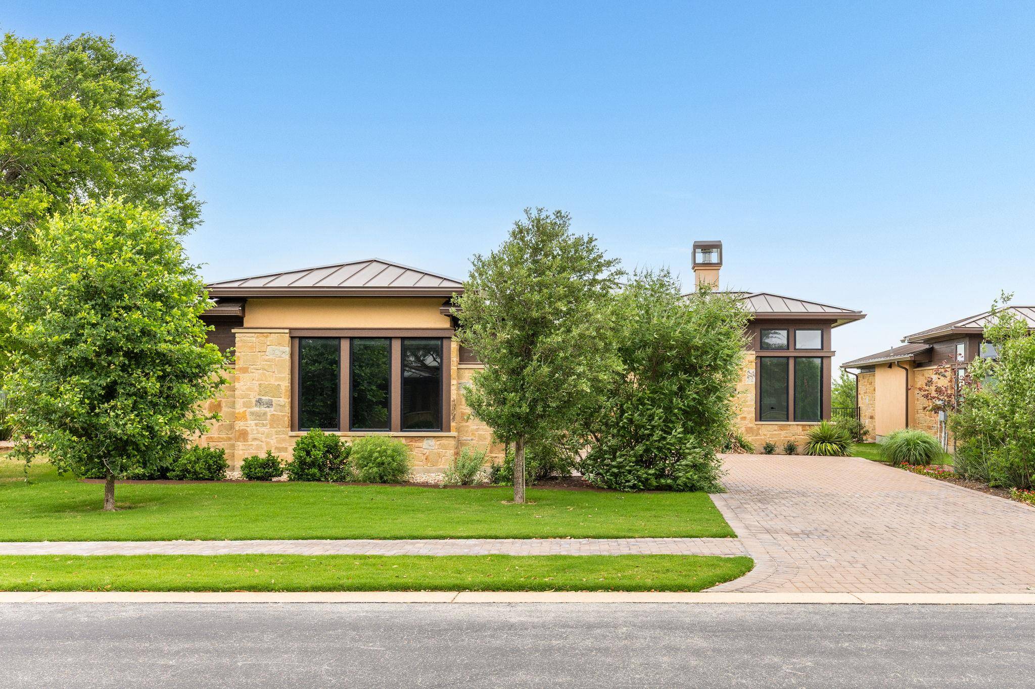 2200 Kahala Sunset DR, Spicewood, TX 78669