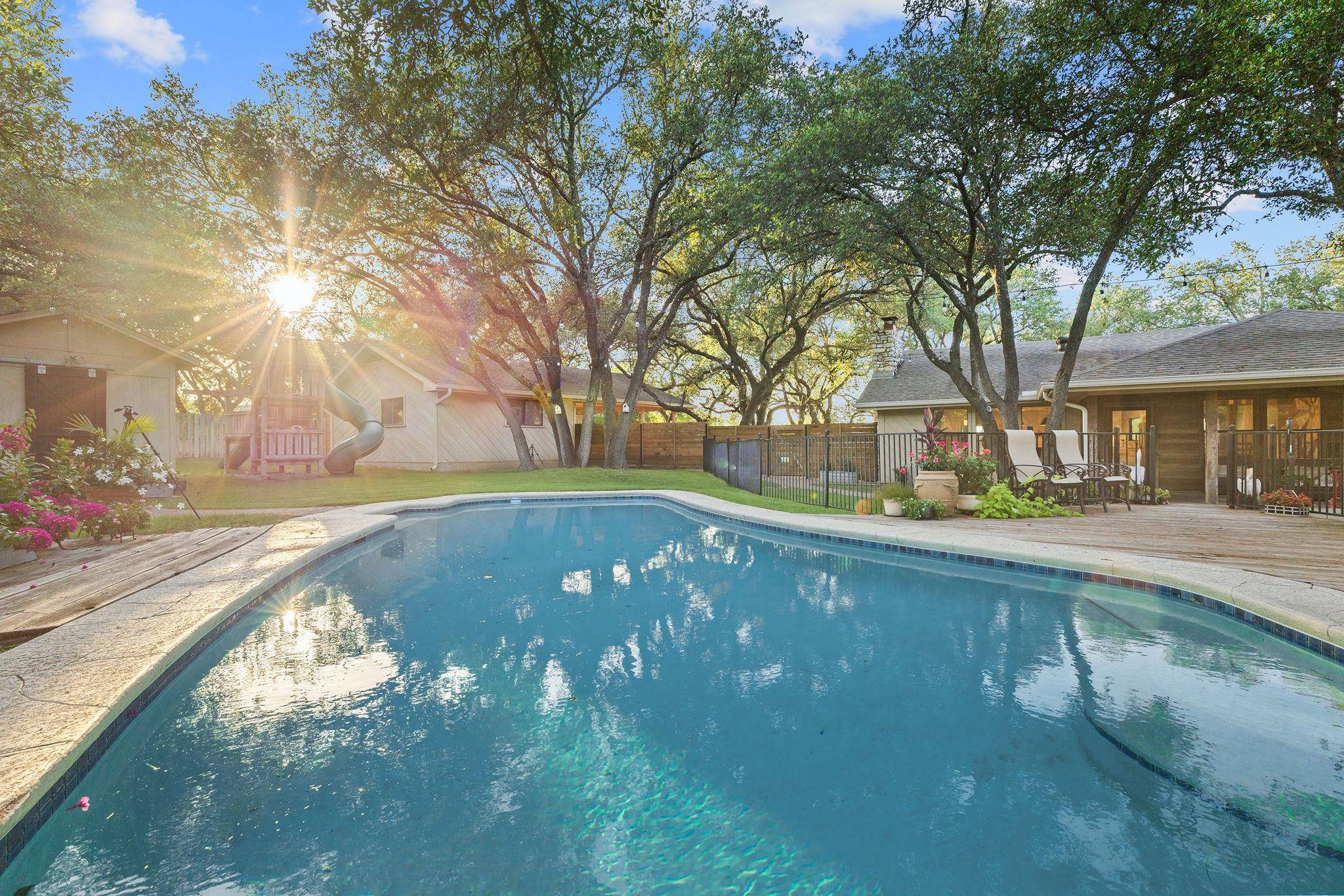 17 Country DR, Round Rock, TX 78664