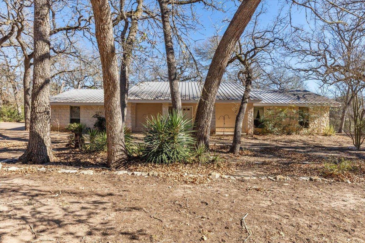 271 Akaloa DR, Bastrop, TX 78602
