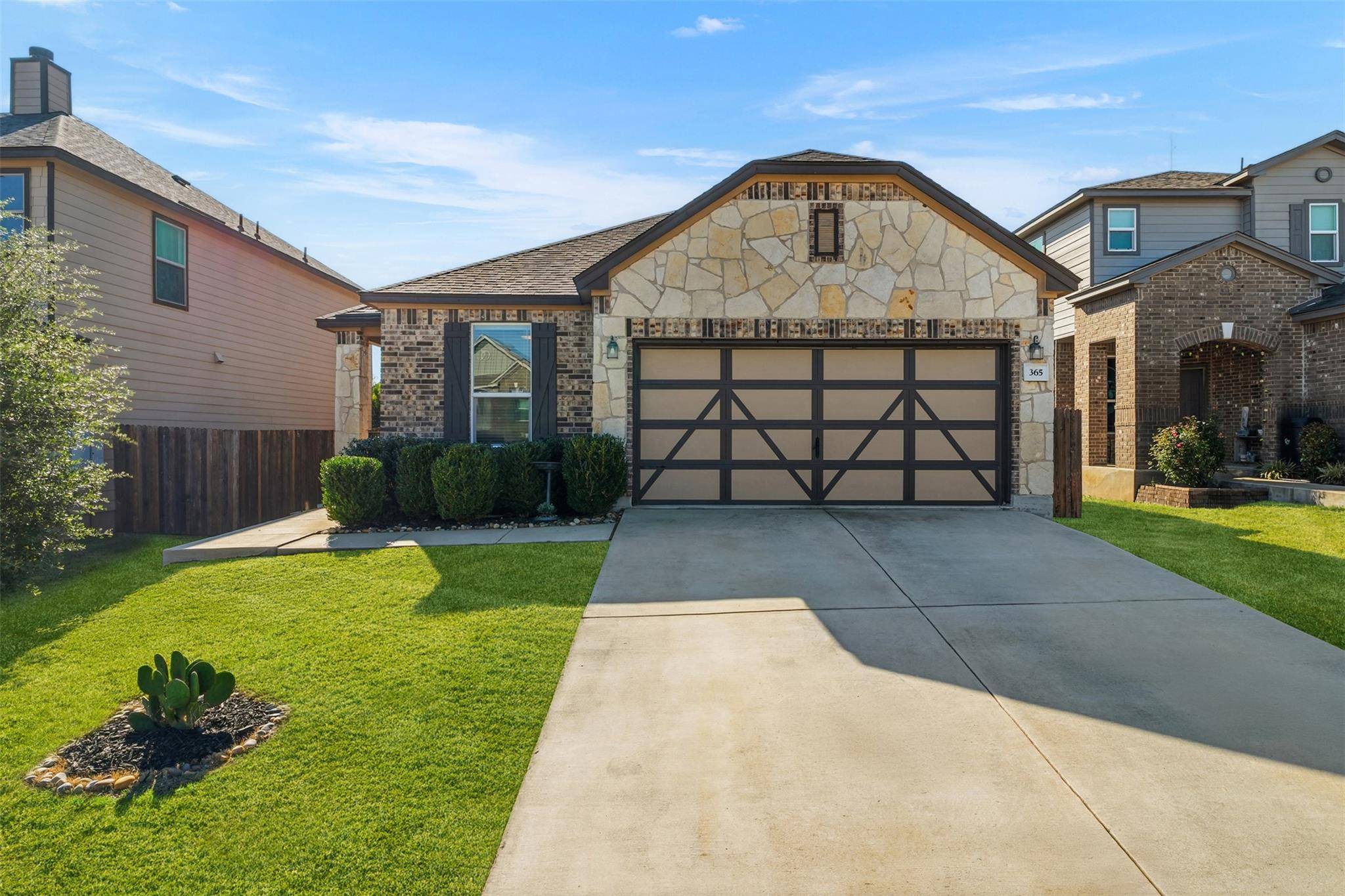 365 Conchillos DR, Georgetown, TX 78626