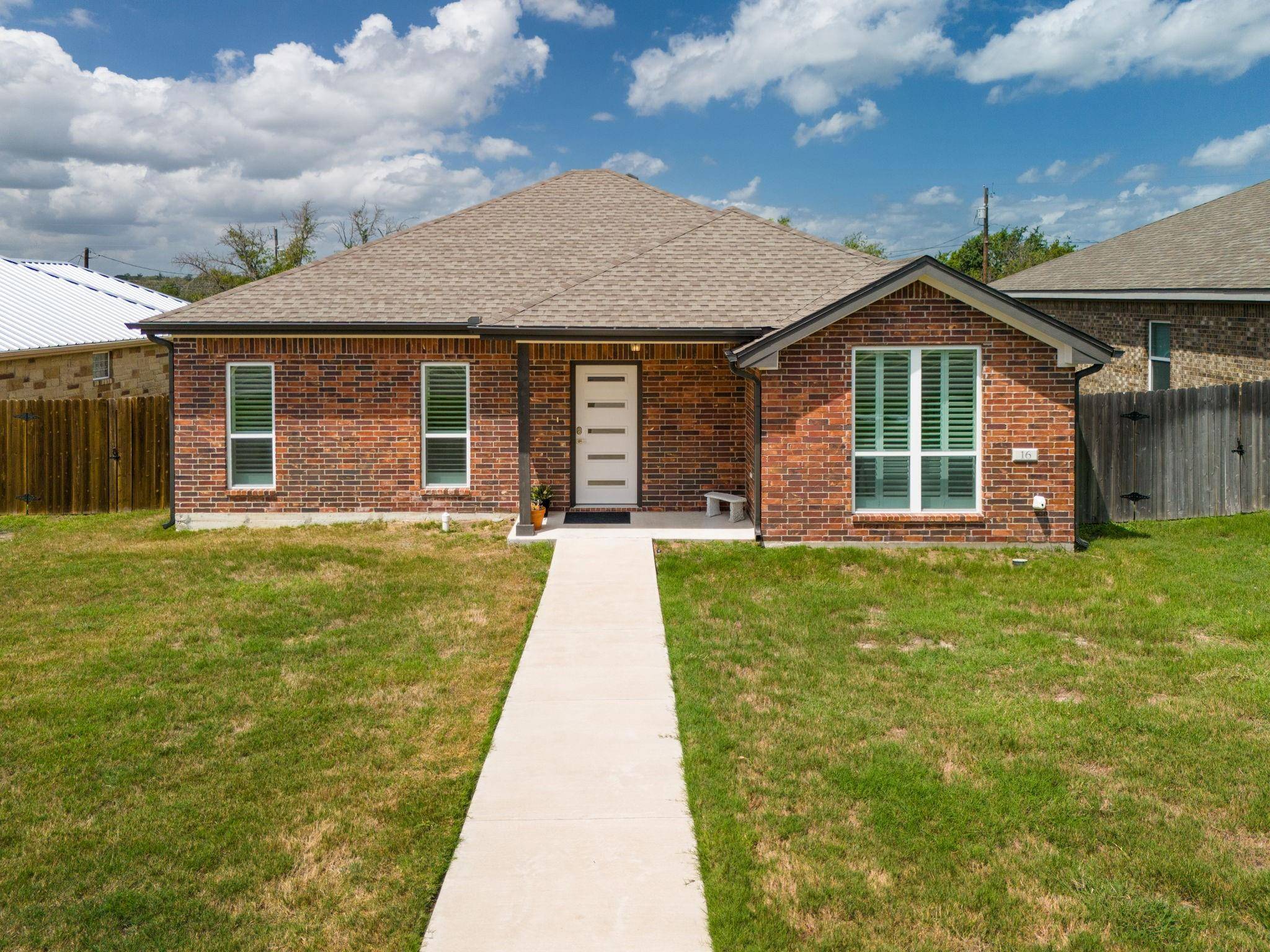 16 Samac LN, Lampasas, TX 76550