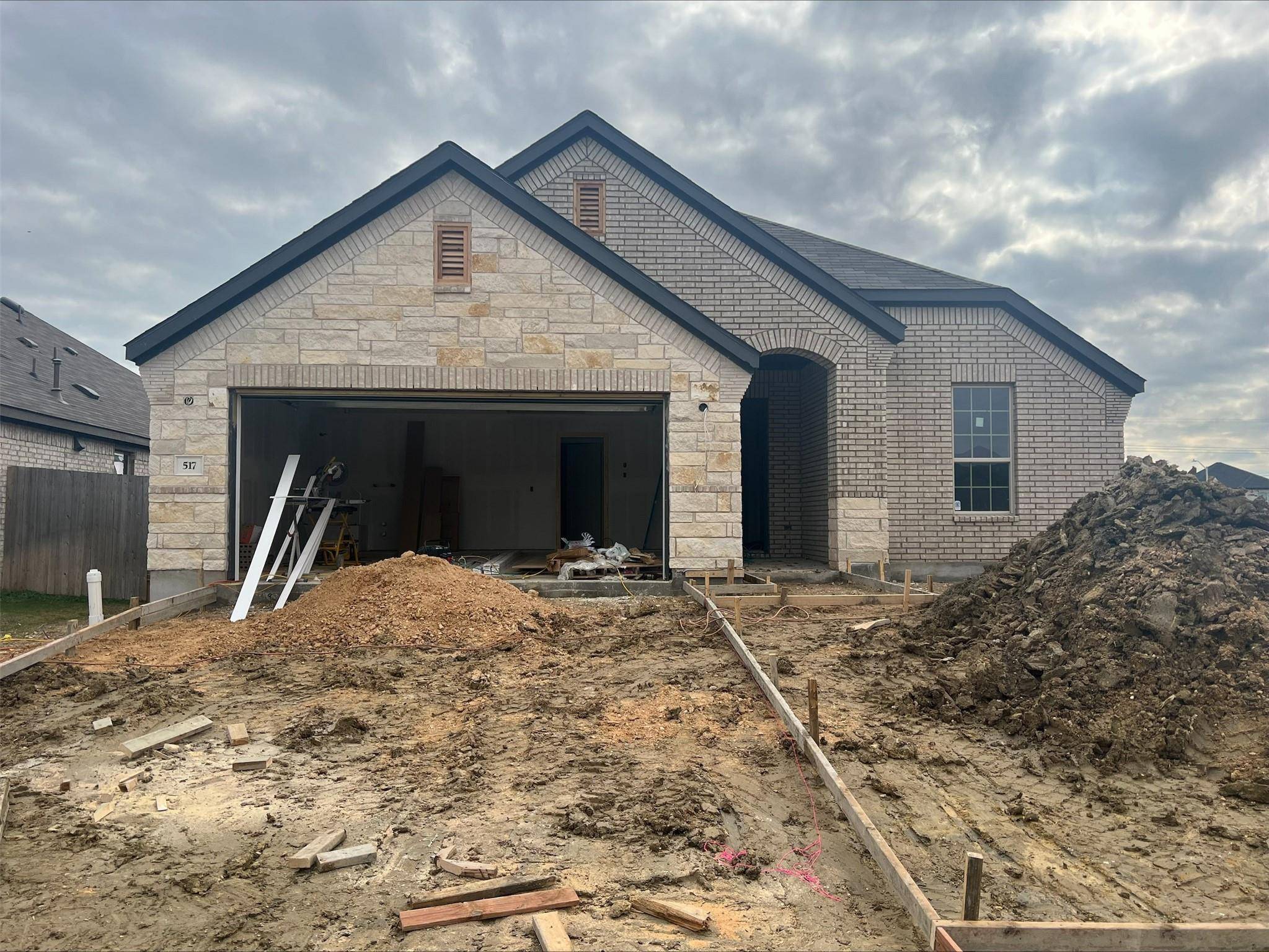 517 Oleander LOOP, Buda, TX 78610