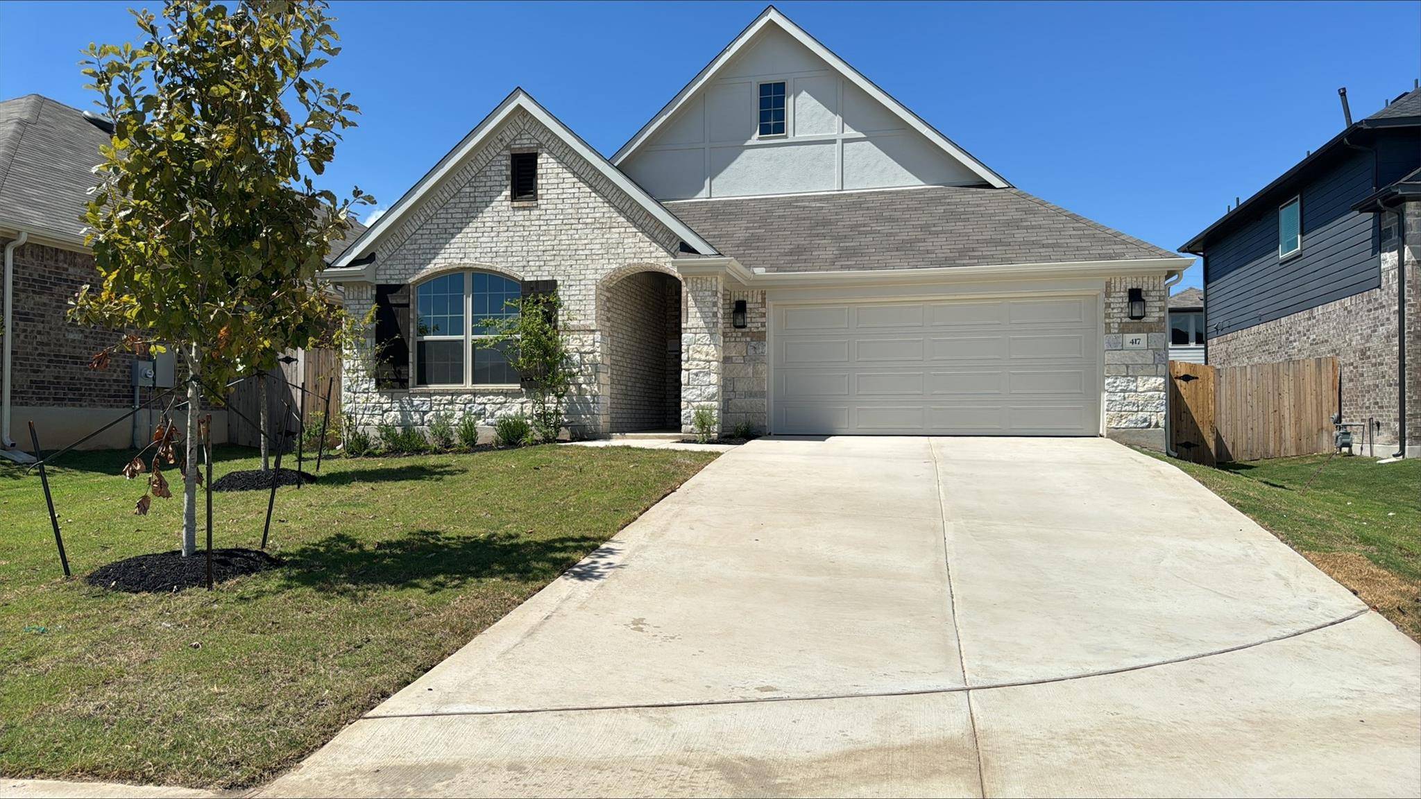 417 Durian LOOP, Buda, TX 78610