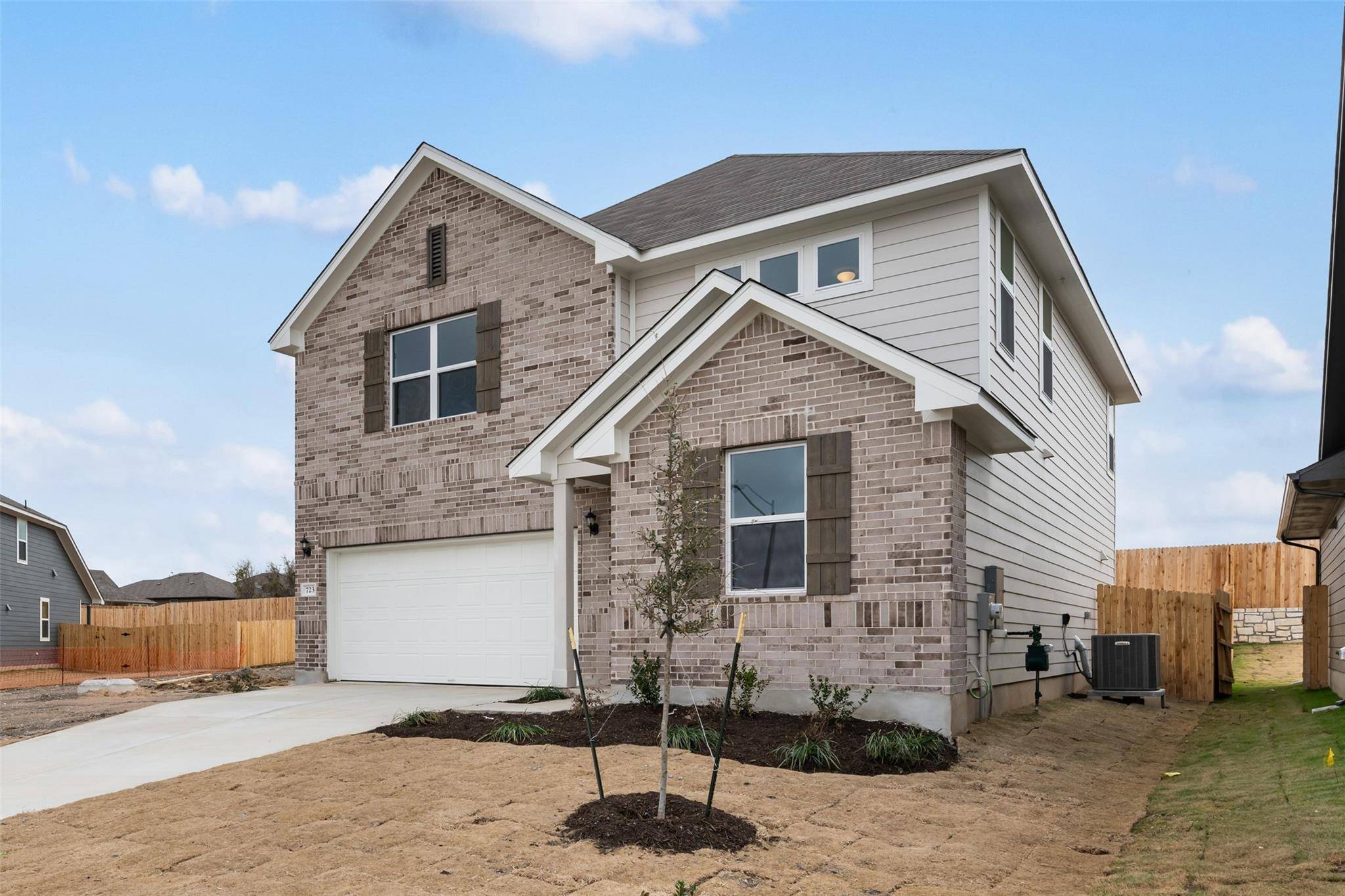 723 Palo Brea LOOP, Hutto, TX 78634