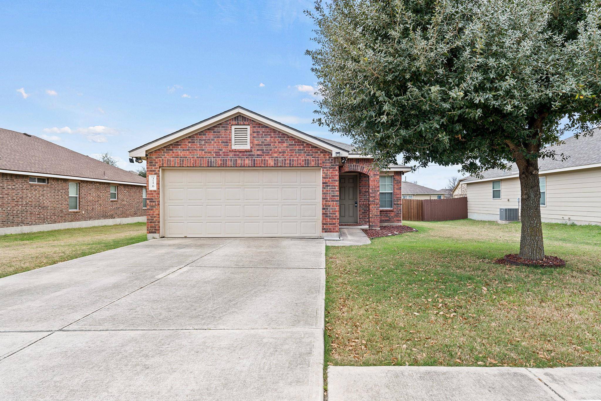 216 Foxglove DR, Hutto, TX 78634