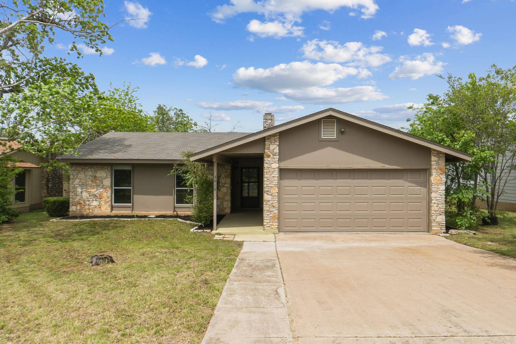 3910 Stoney HL, Round Rock, TX 78681
