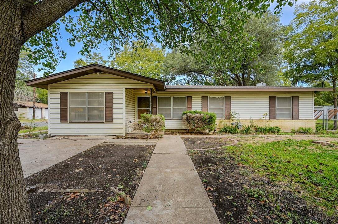 1408 Kent St, Taylor, TX 76574