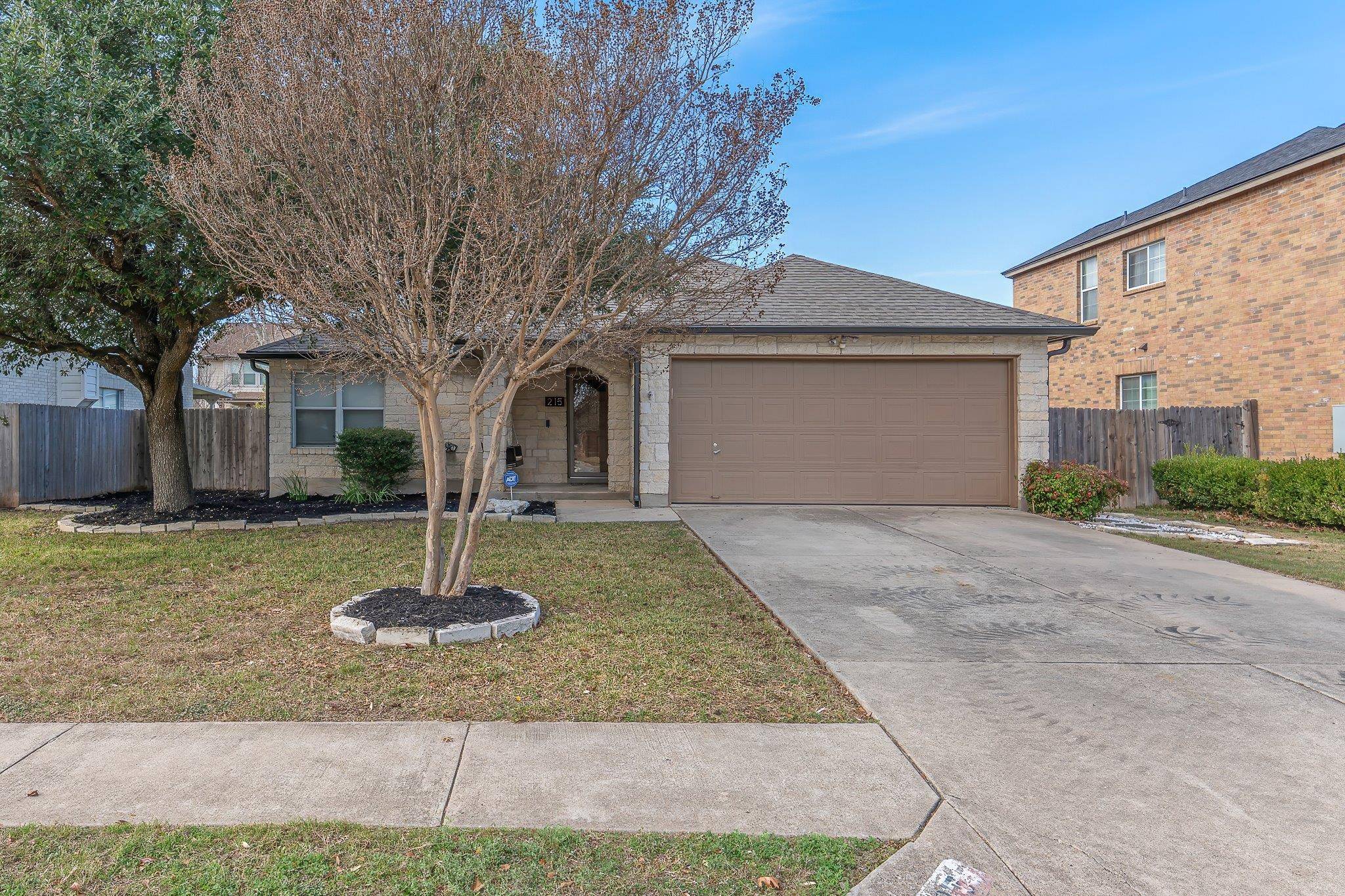215 Sunny Brook DR, Leander, TX 78641