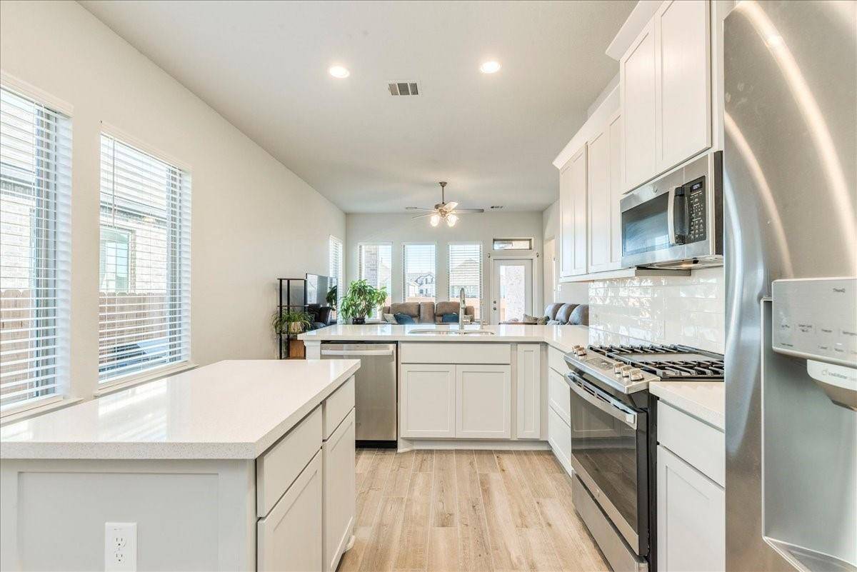196 Reef Band DR, Kyle, TX 78640