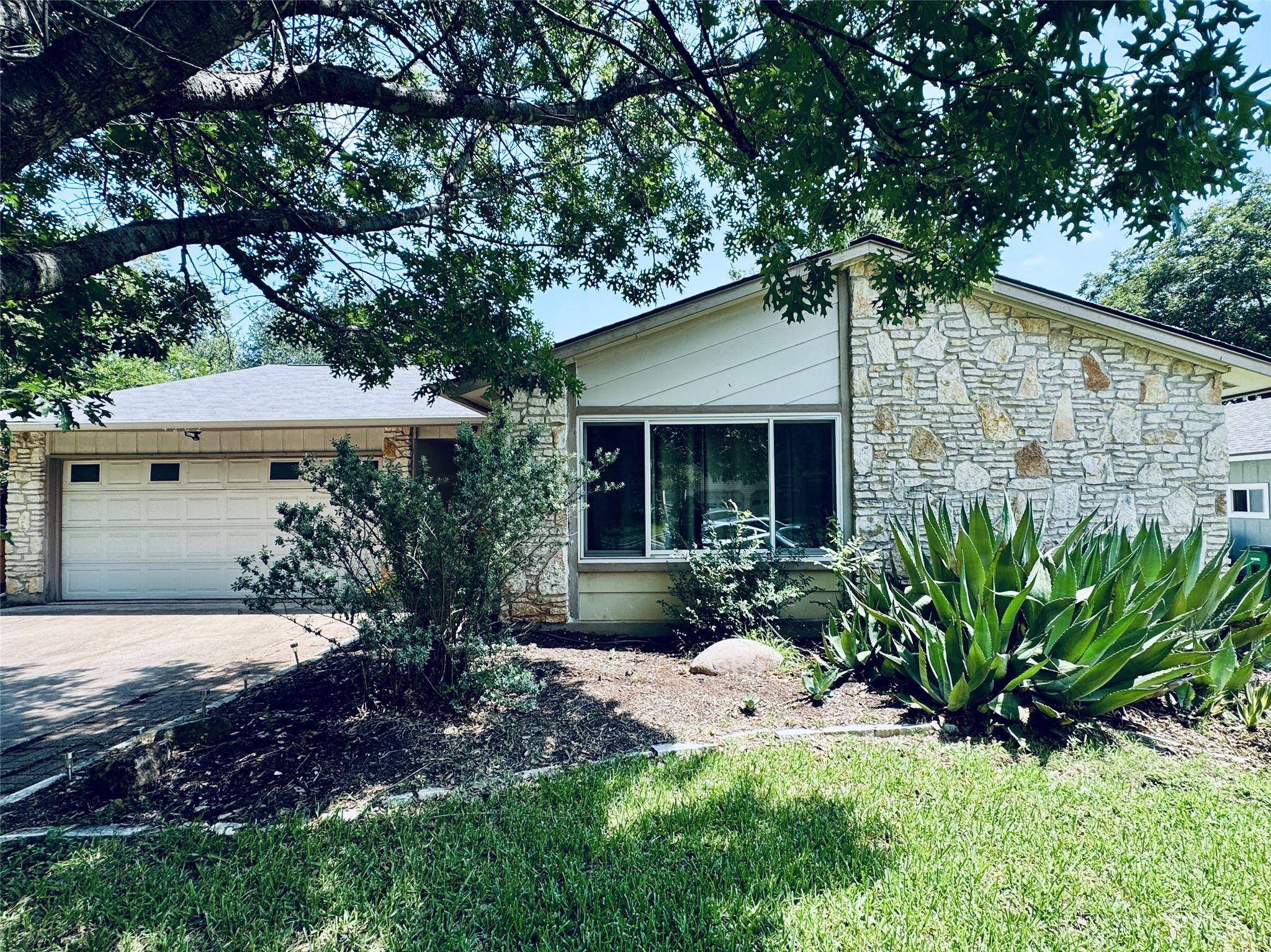 4202 Kilgore LN, Austin, TX 78727