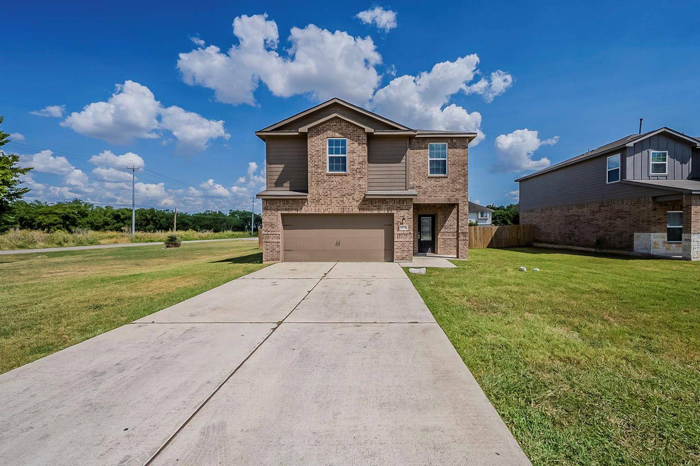 1025 Violet LN, Kyle, TX 78640