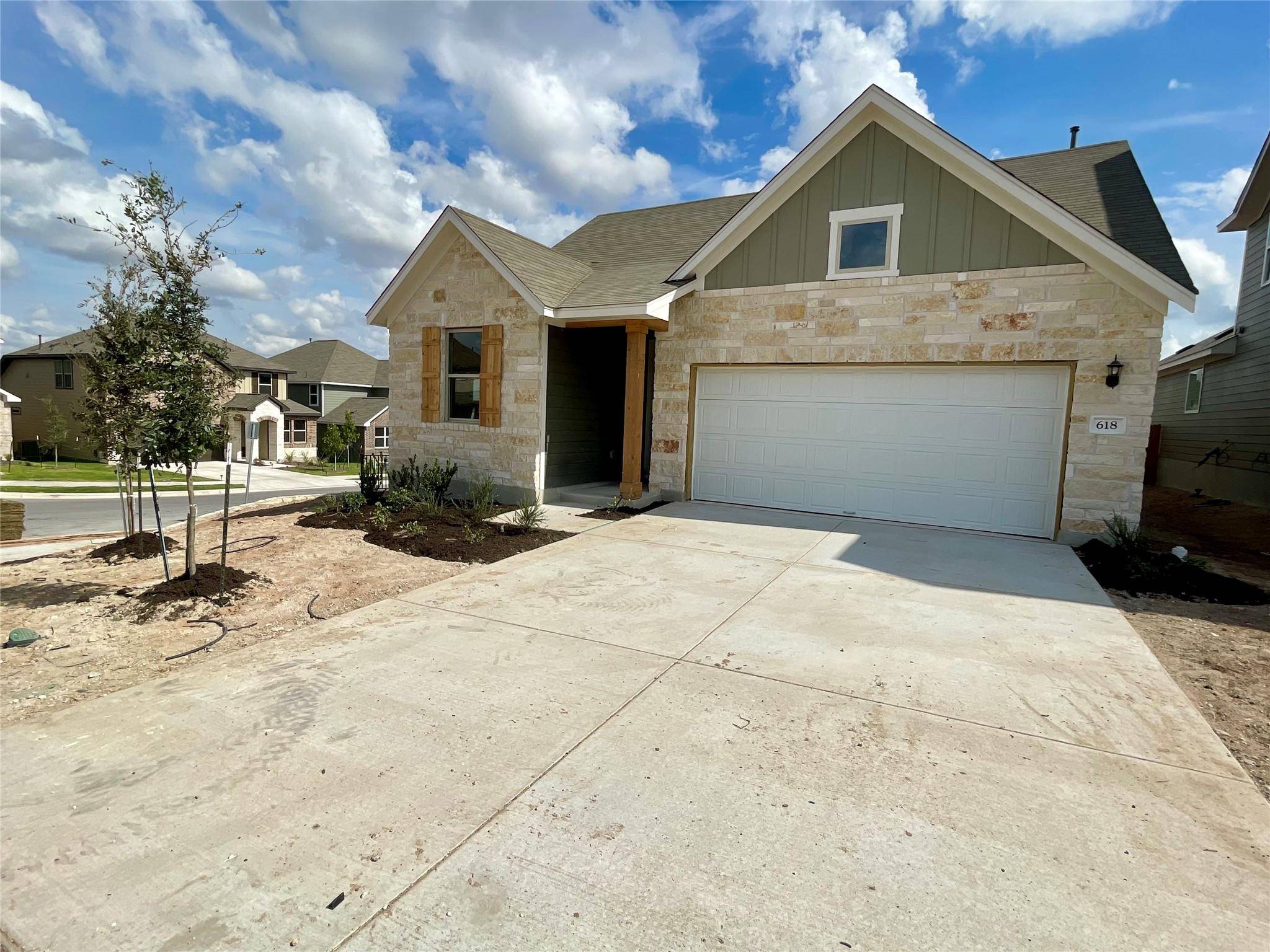 618 Palo Brea LOOP, Hutto, TX 78634