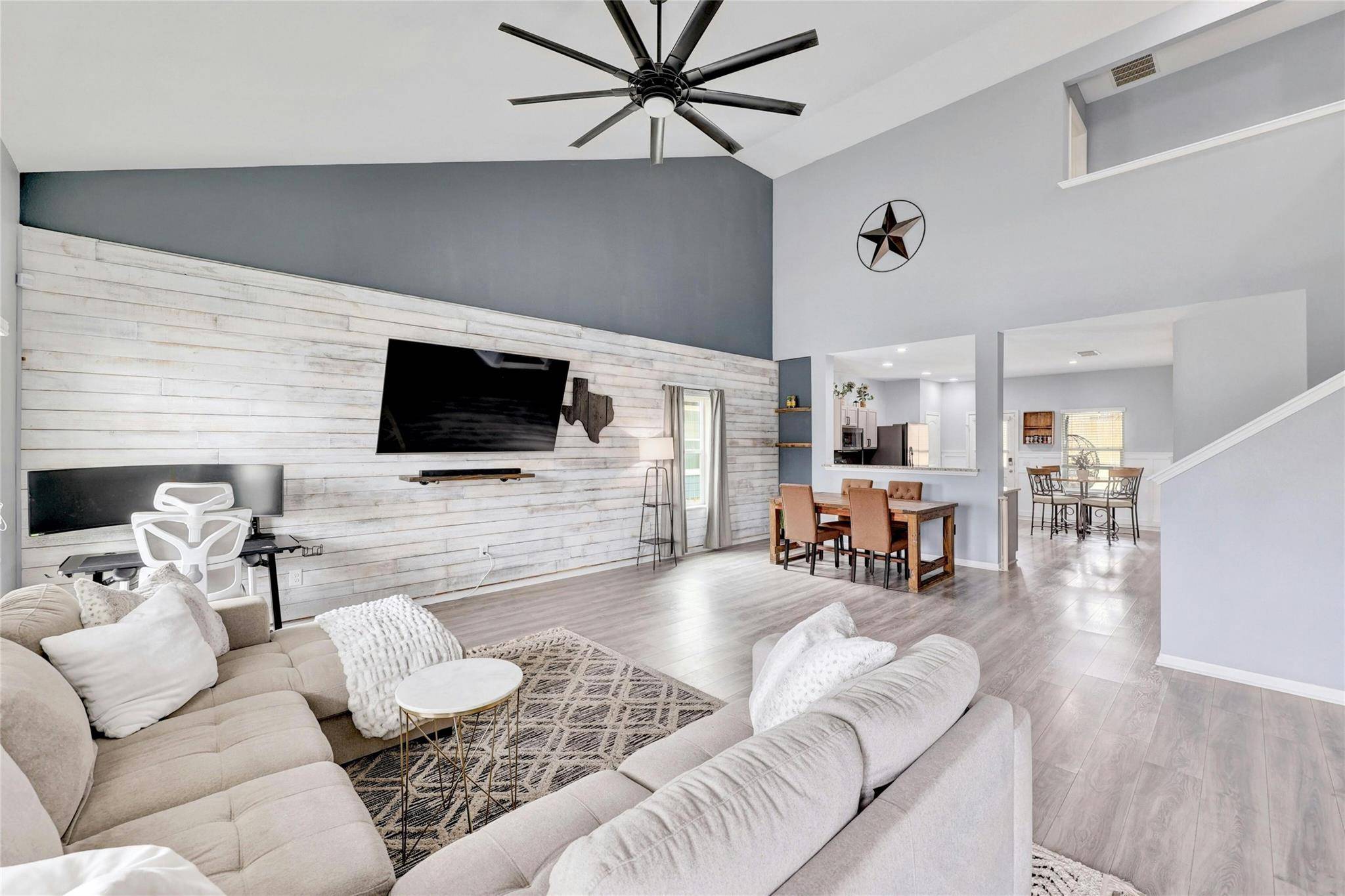 107 Denton DR, Hutto, TX 78634