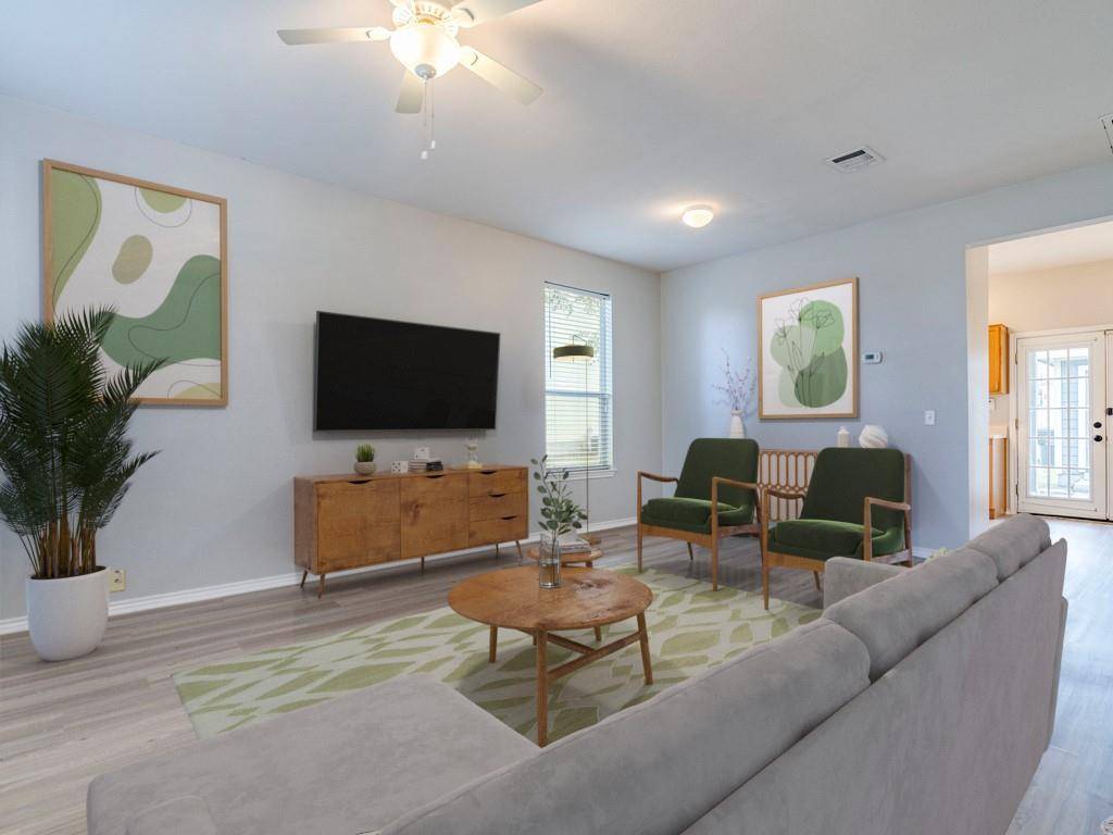 5688 Fergus #B, Kyle, TX 78640