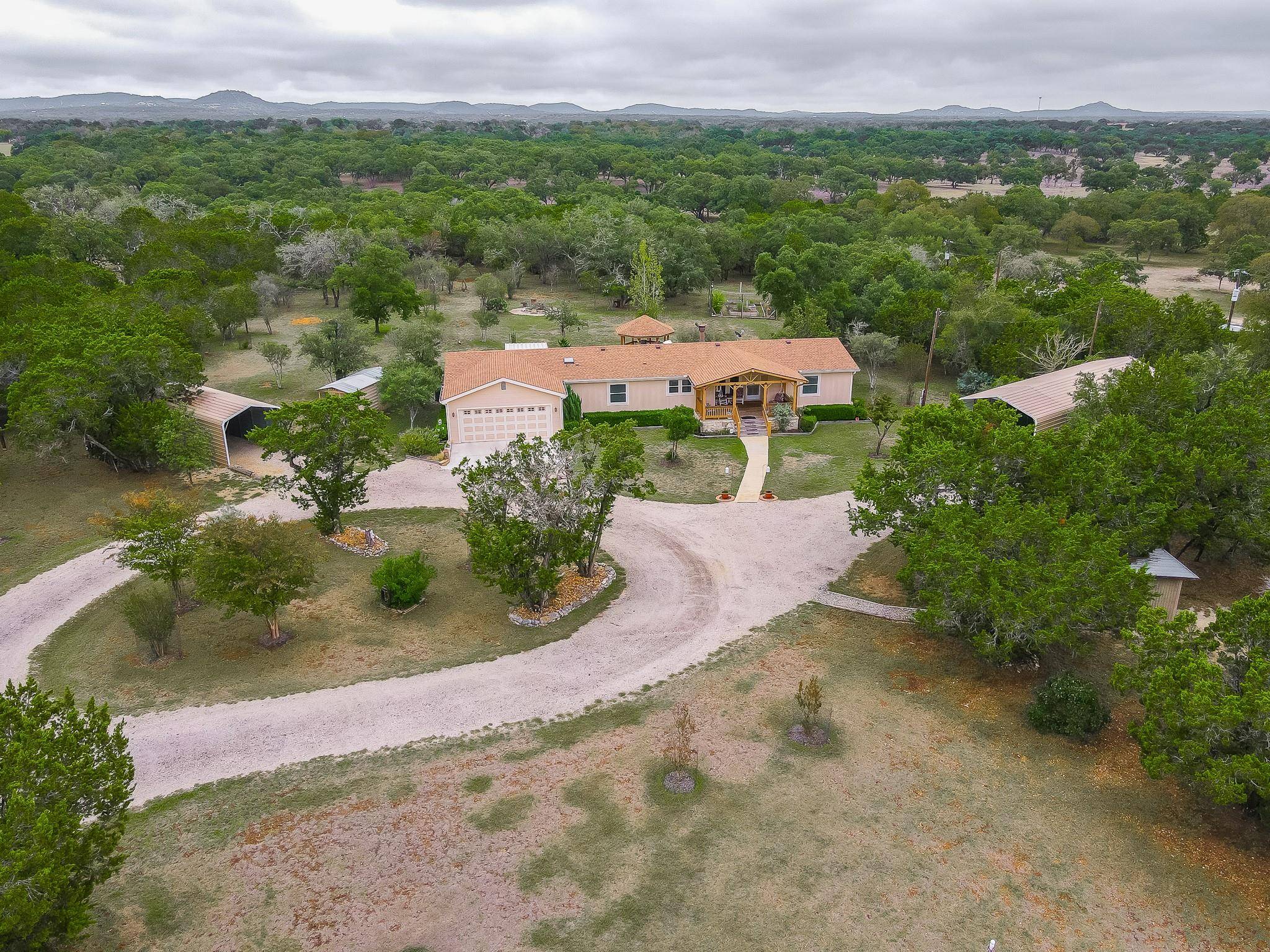 2474 RIVER BLUFF CIR, Bandera, TX 78063