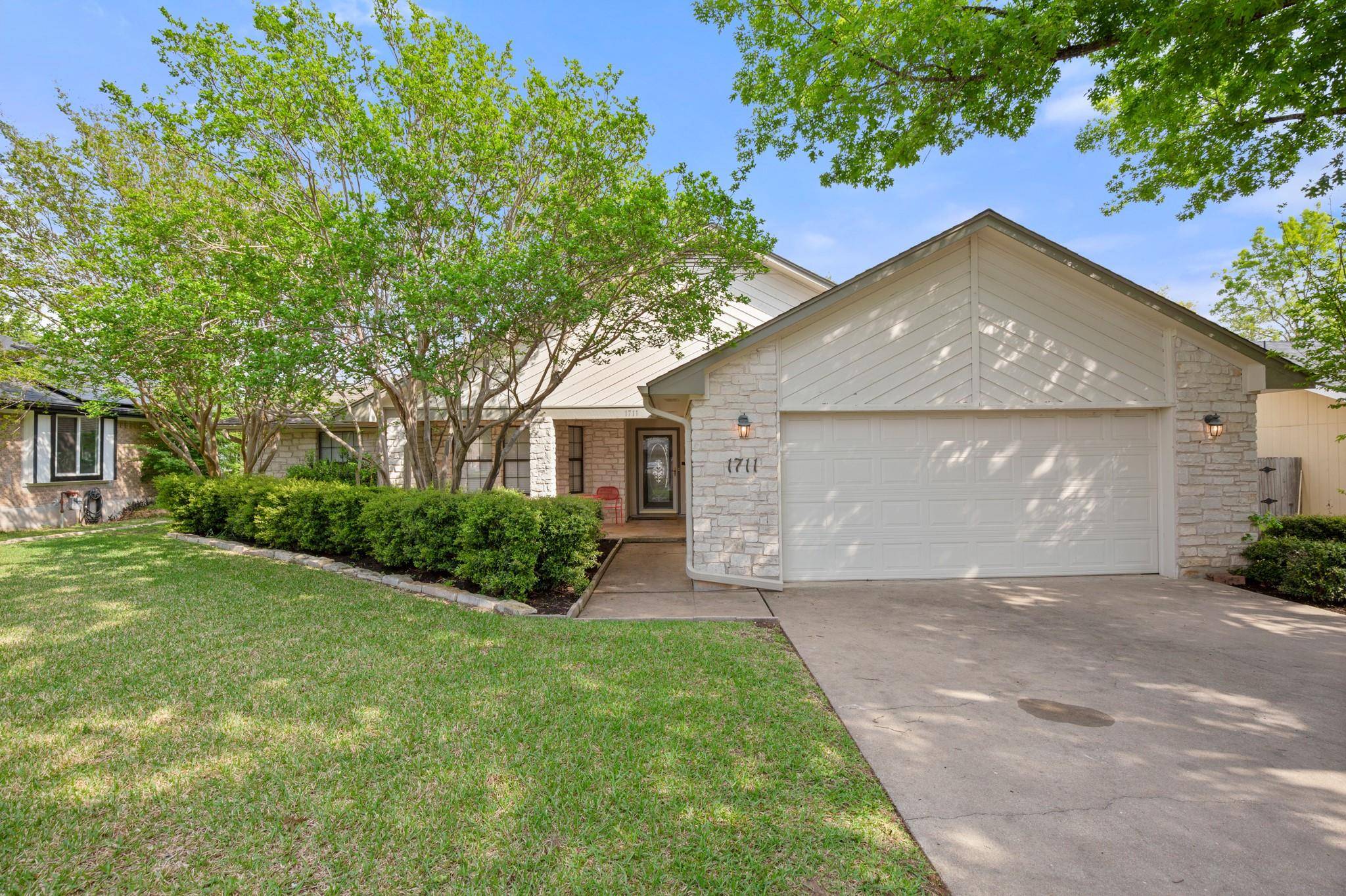 1711 Wild Horse LN, Round Rock, TX 78681