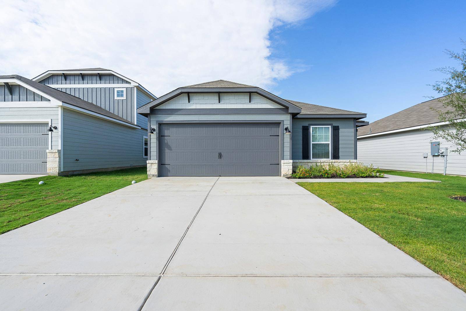 156 Wirepass CRST, Jarrell, TX 76537