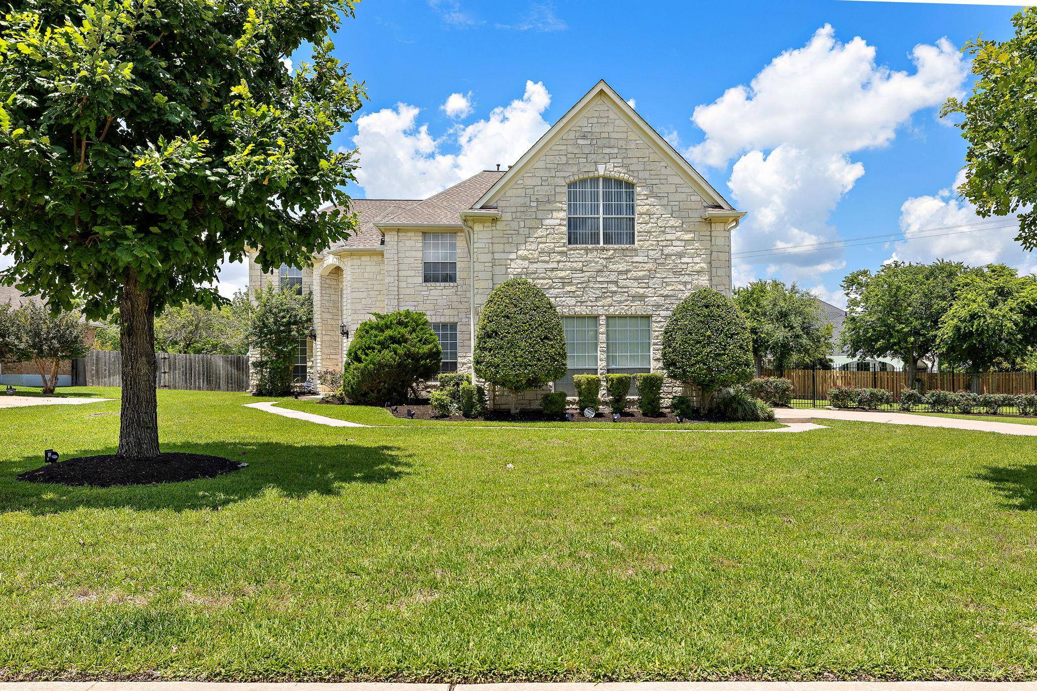 3818 Forest Creek DR, Round Rock, TX 78664