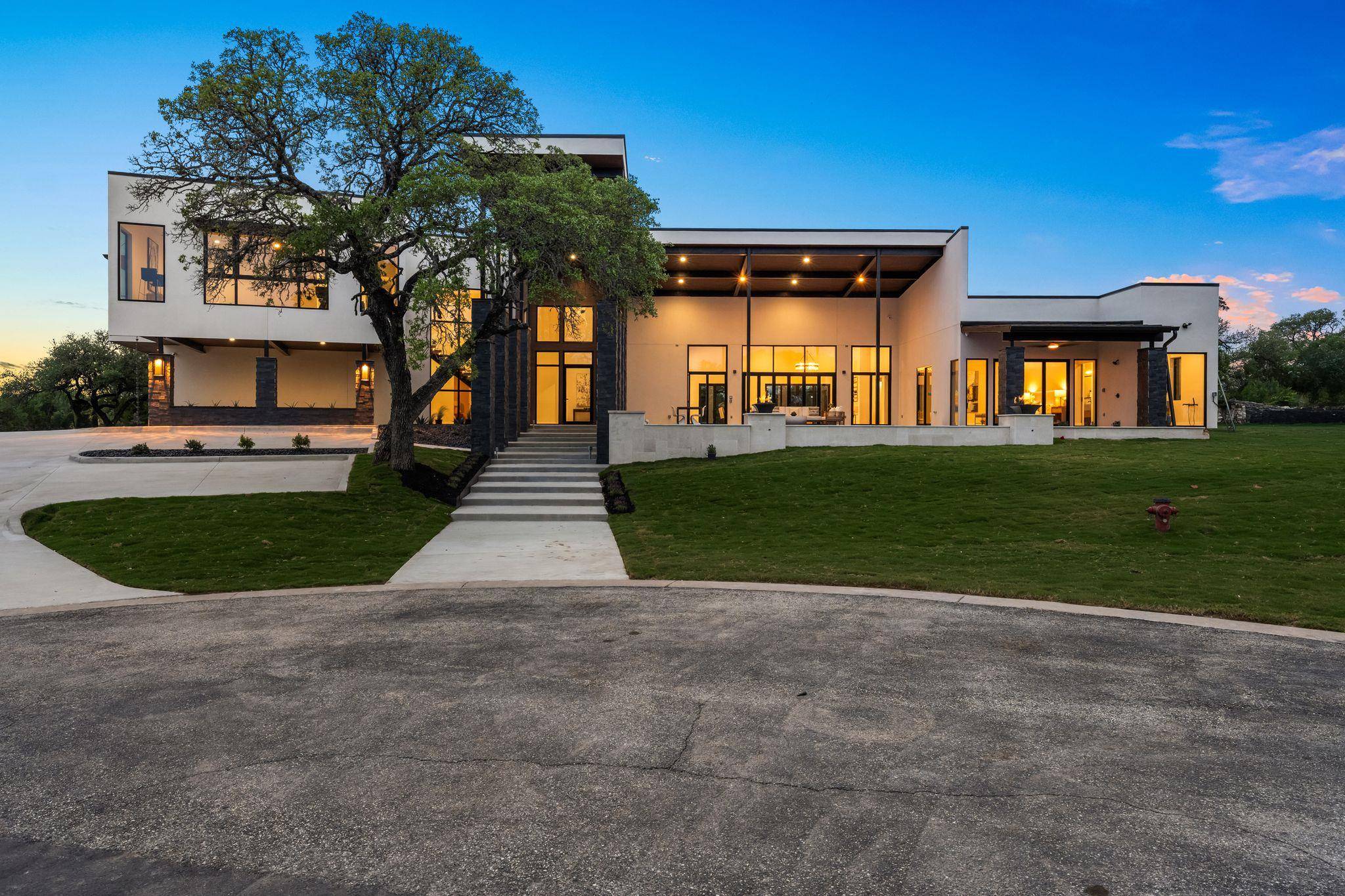 4608 Boxwood CT, Lago Vista, TX 78645