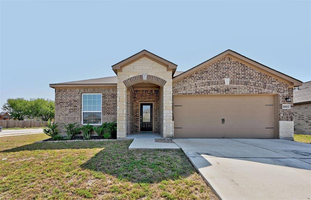1663 Twin Estates DR, Kyle, TX 78640