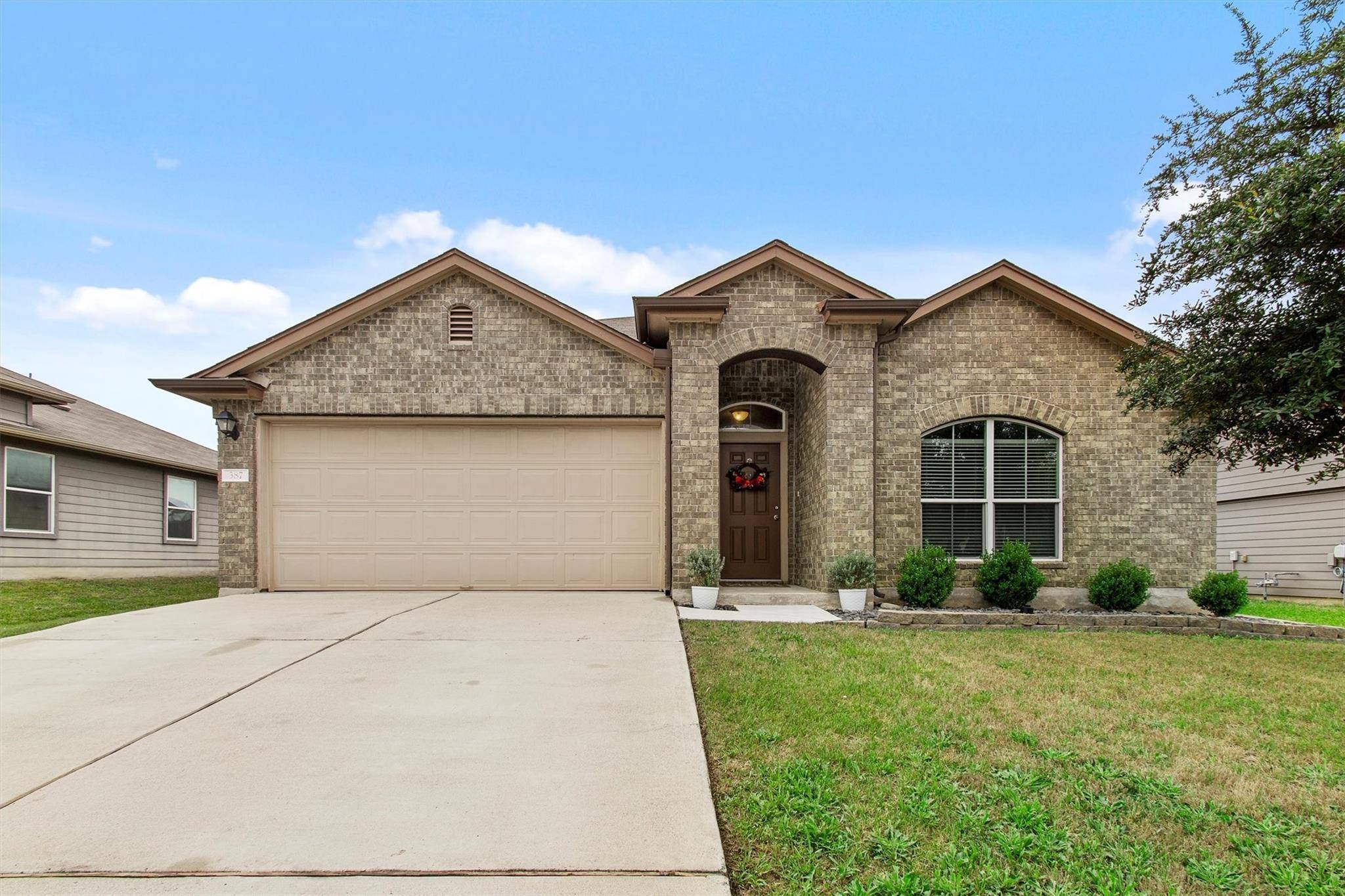 387 Langely, Kyle, TX 78640