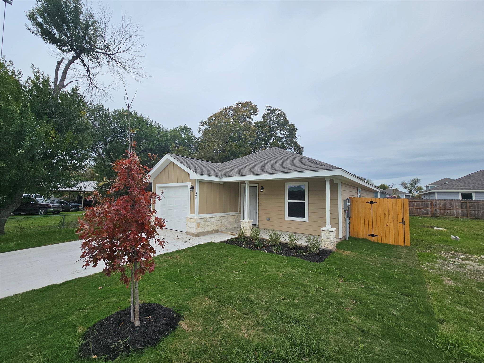 308 W Martindale ST, Seguin, TX 78155