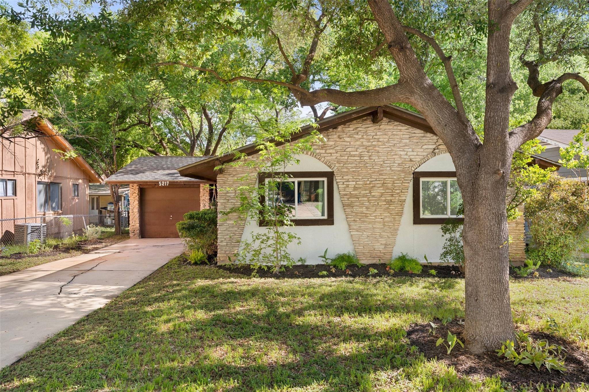 5217 Provencial DR, Austin, TX 78724