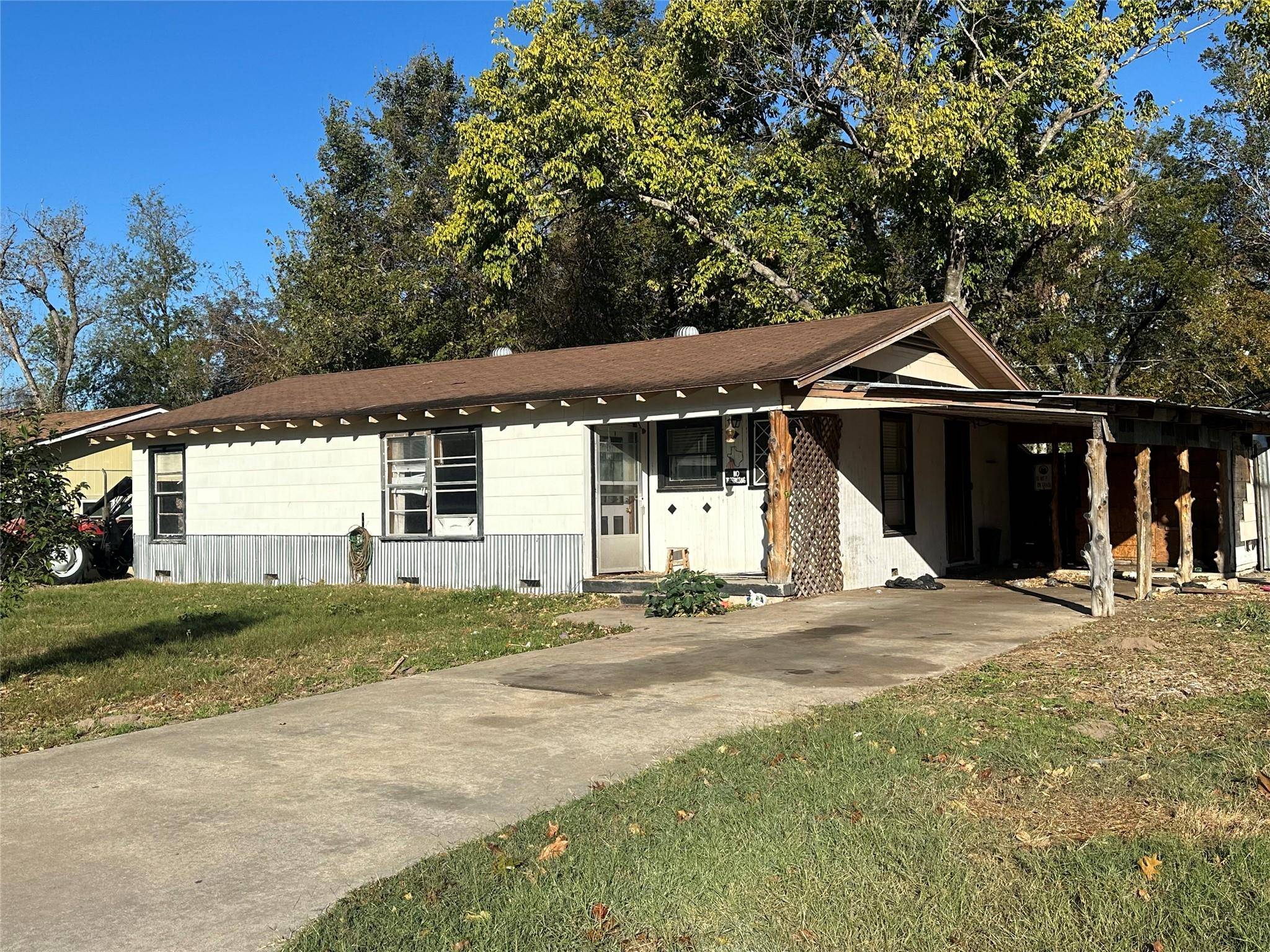 485 Crestview DR, Rockdale, TX 76567