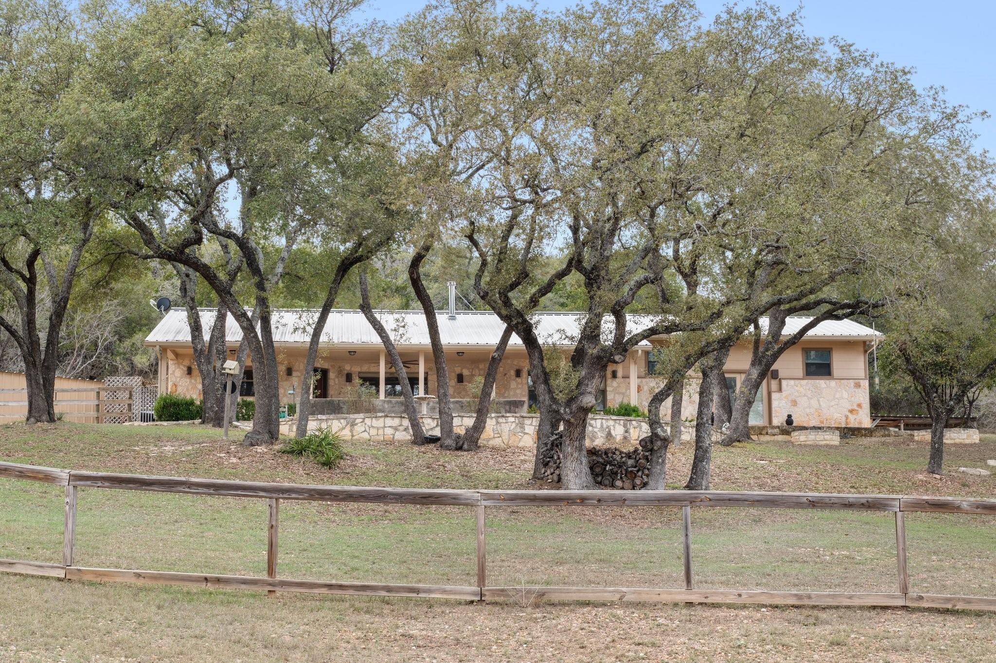 118 S Cove, Spicewood, TX 78669