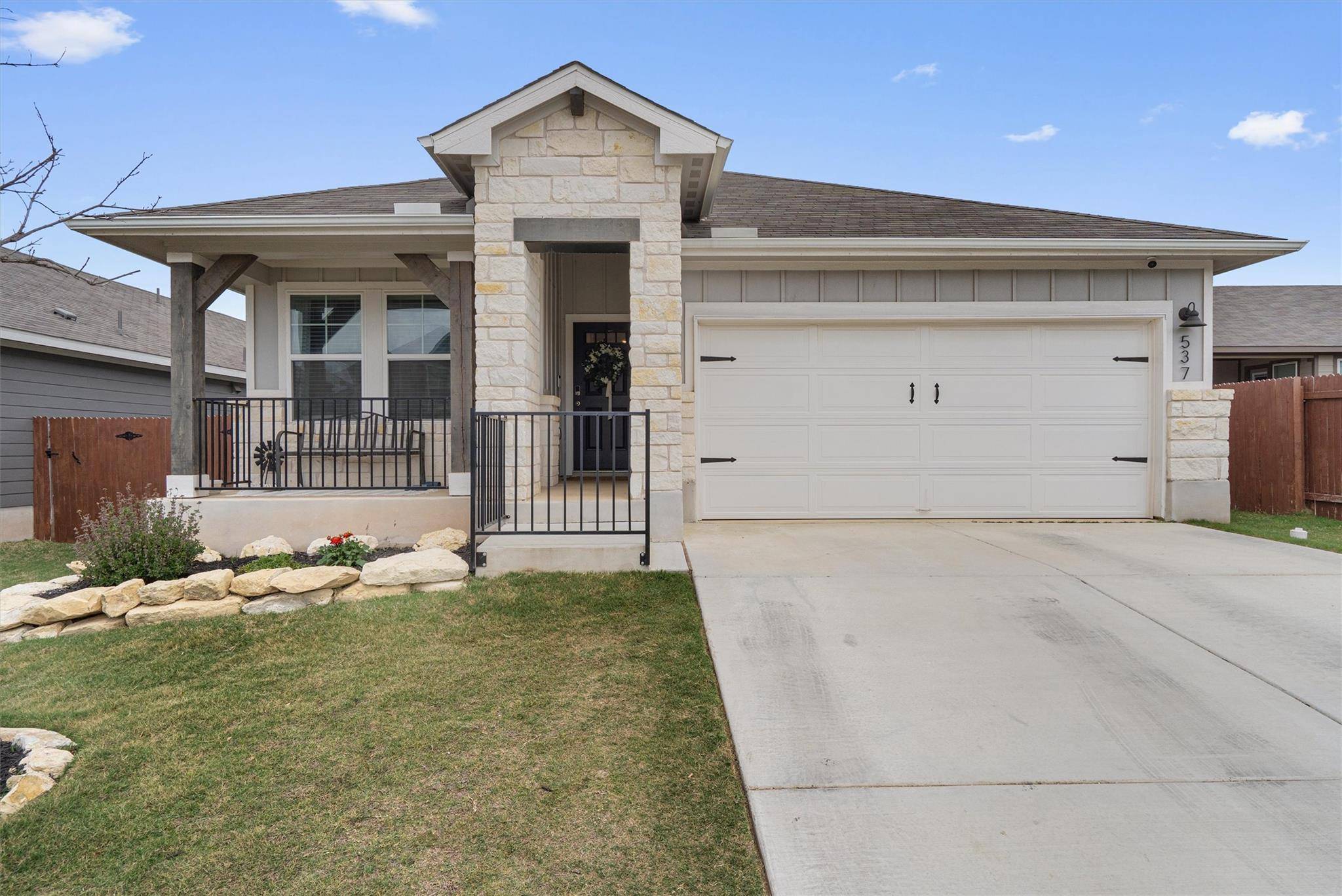 537 Loriner WAY, Liberty Hill, TX 78642