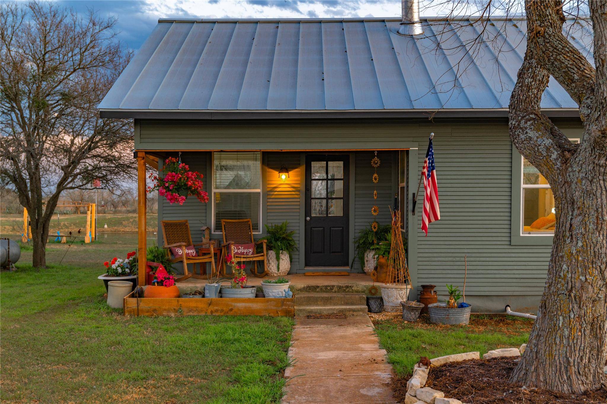 7150 Linne RD, Seguin, TX 78155