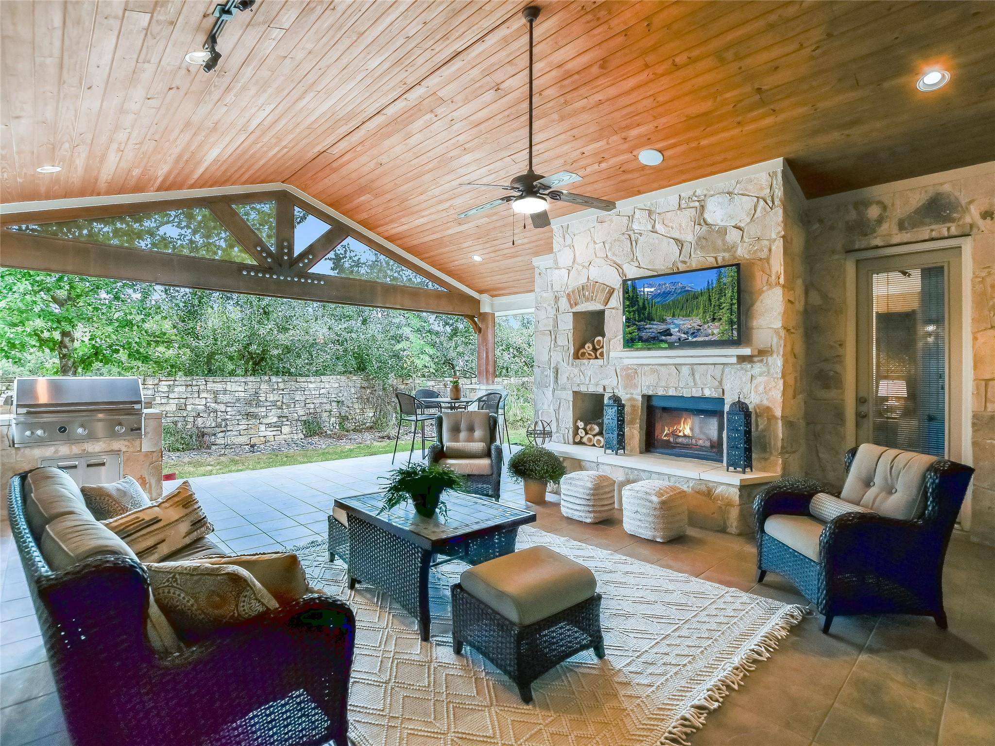 427 Misty Morn LN, Cedar Park, TX 78613