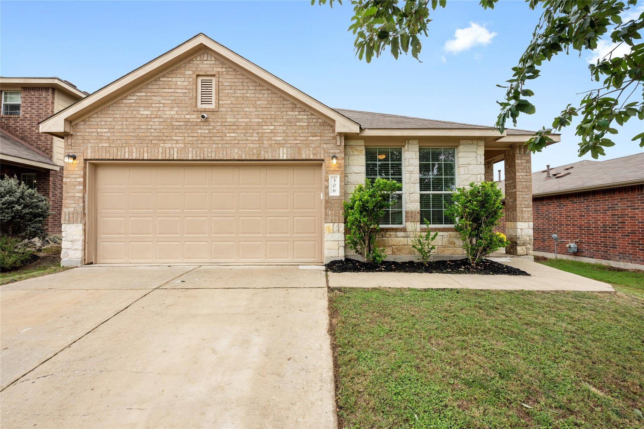 306 Moonwalker TRL, Buda, TX 78610