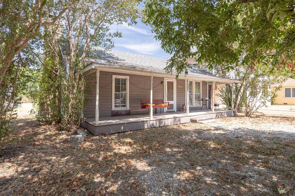 220 N Austin ST, Buda, TX 78610