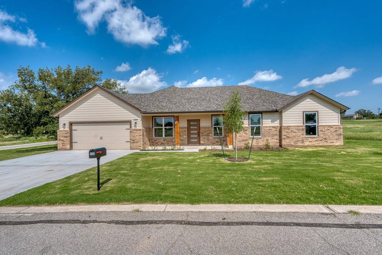 206 Oak Grove PKWY, Kingsland, TX 78639