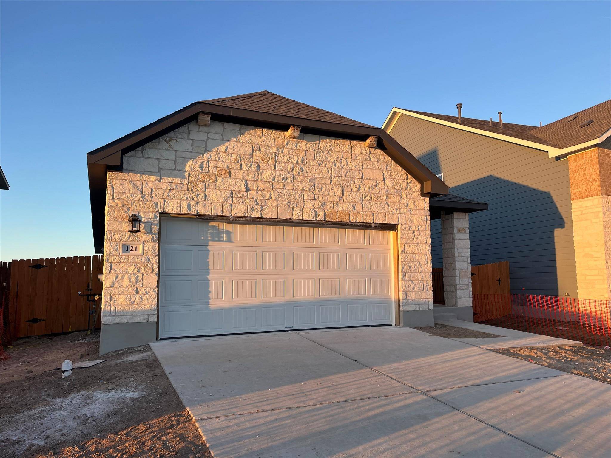 121 Clover BND, Liberty Hill, TX 78642