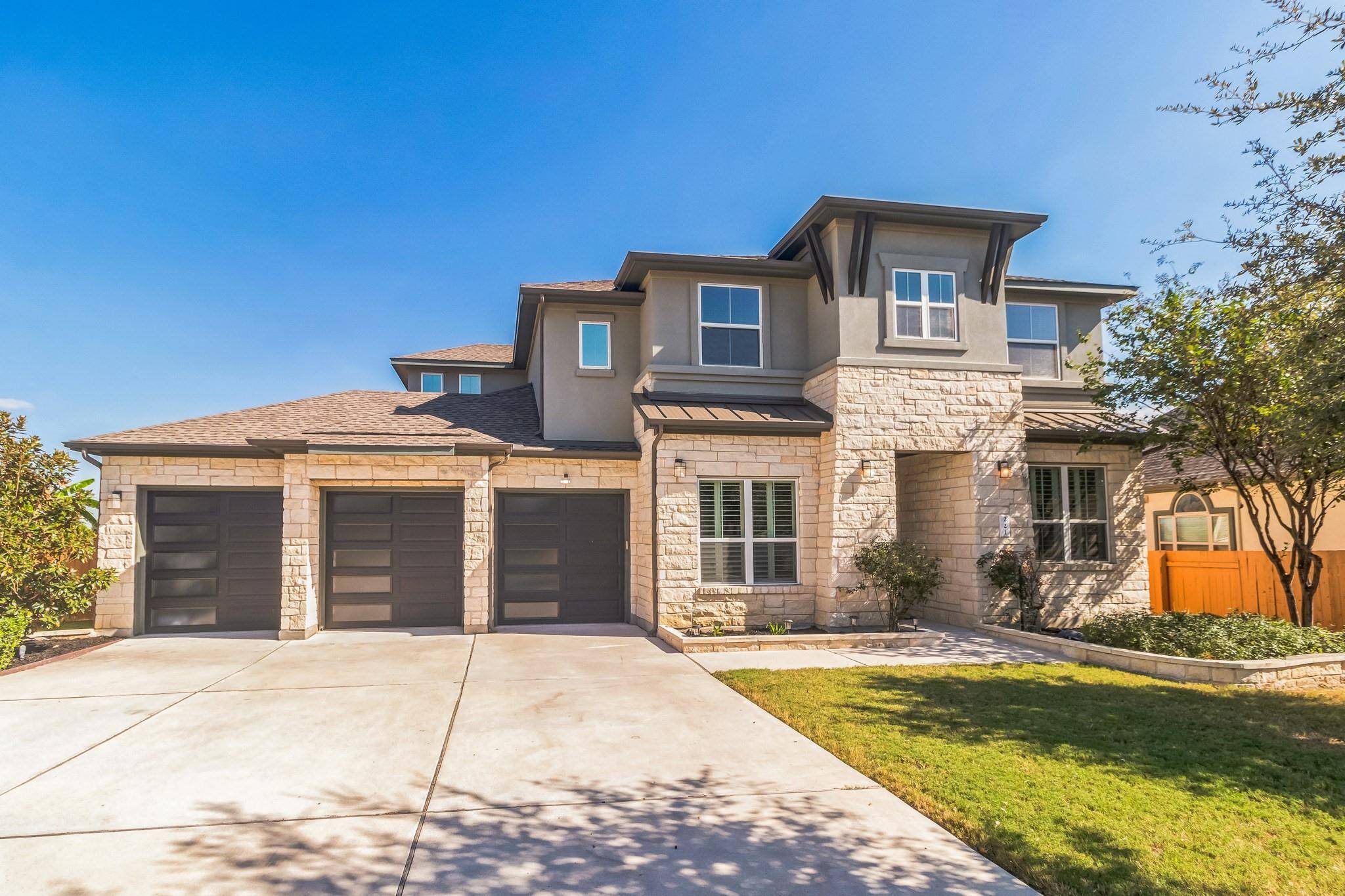 221 Blue Agave LN, Georgetown, TX 78626