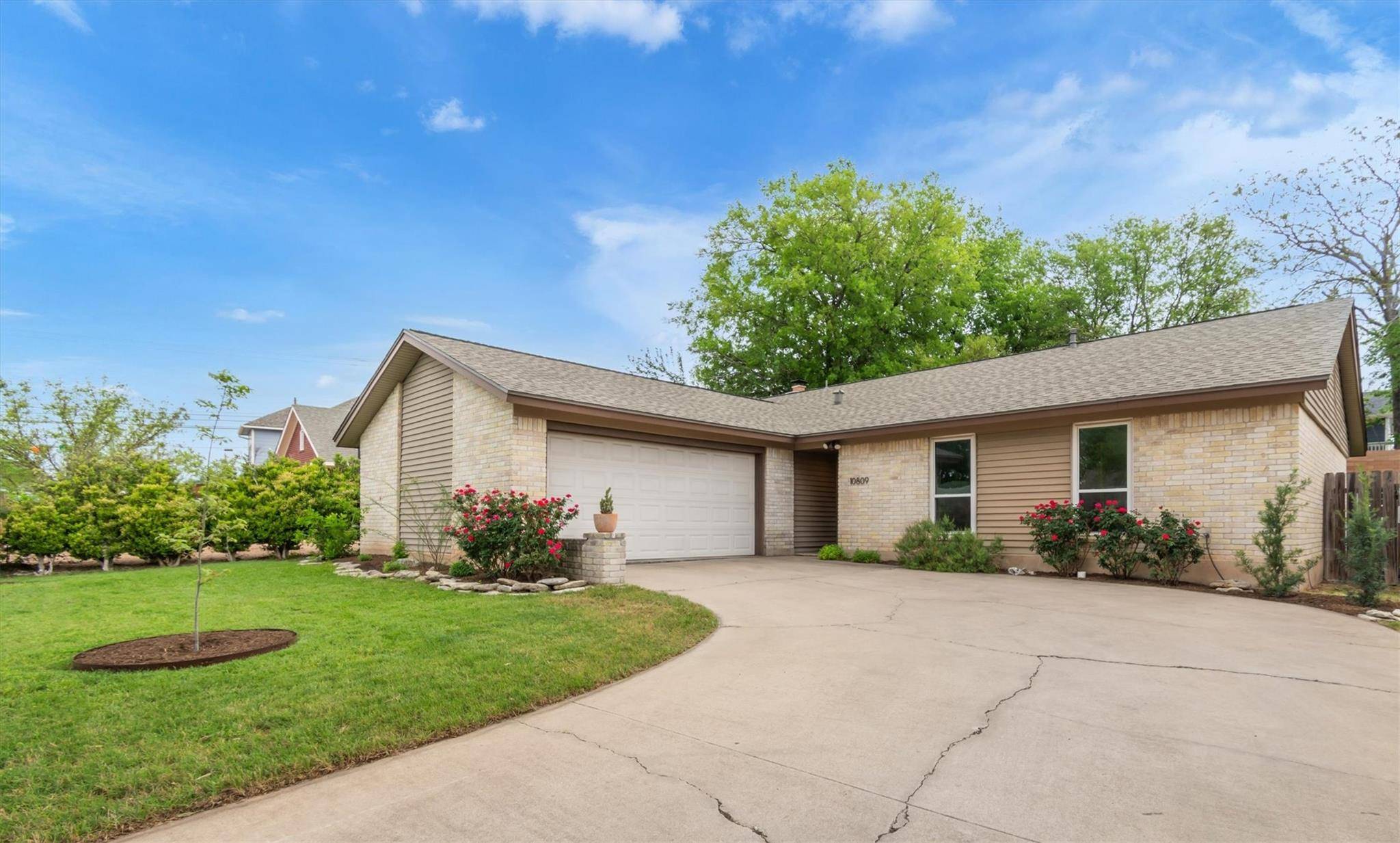 10809 Parkfield DR, Austin, TX 78758