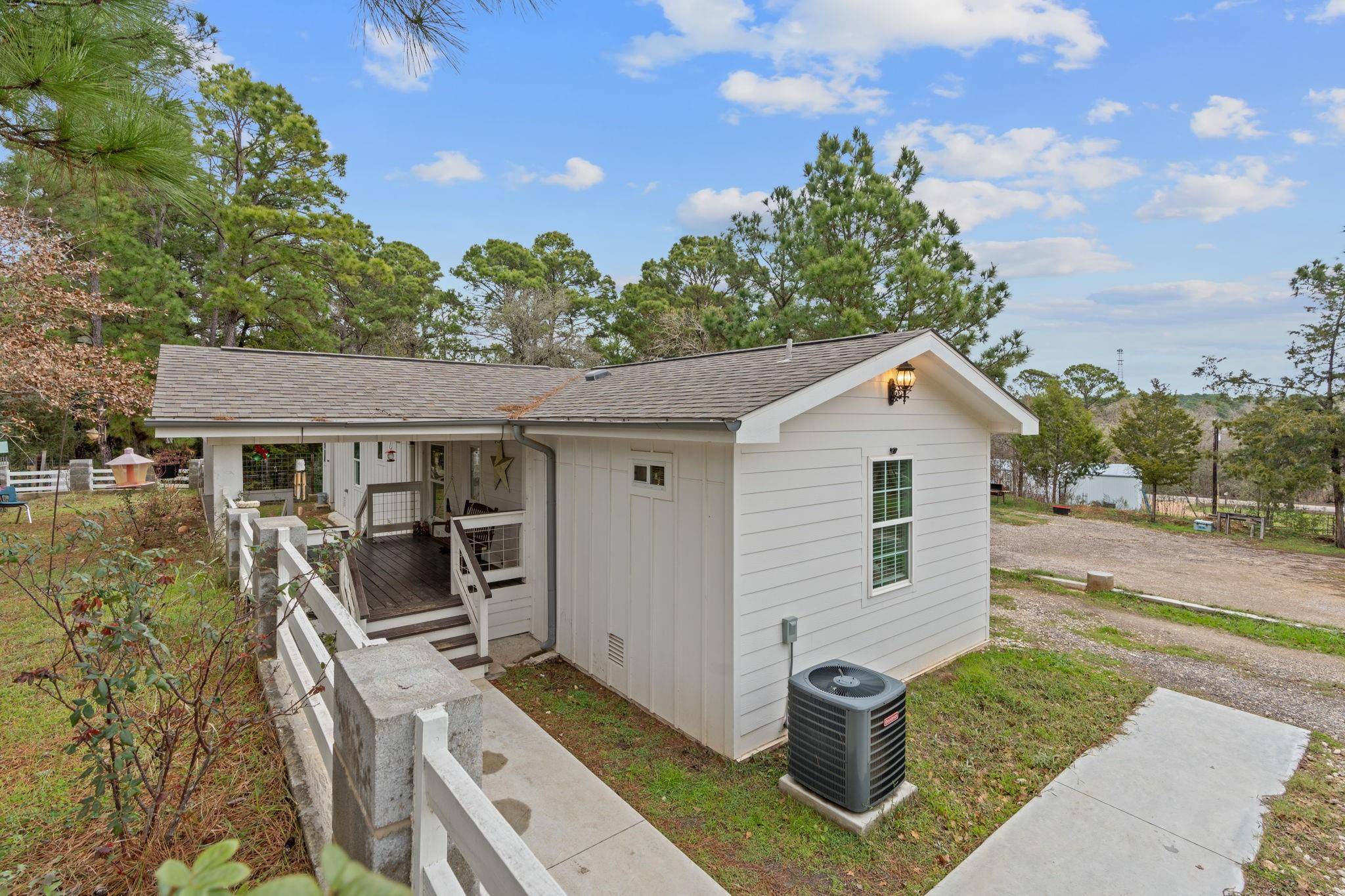 112 Grand Canyon DR, Bastrop, TX 78602