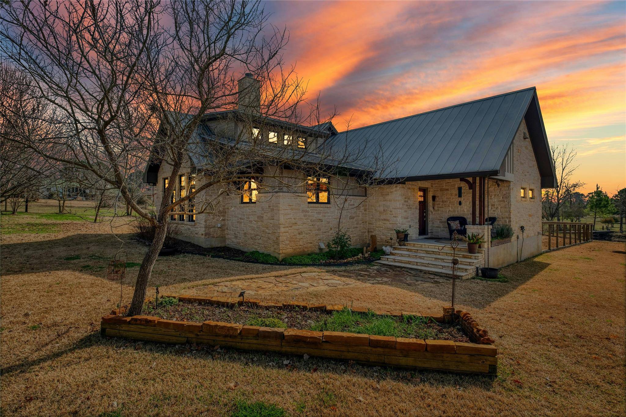 128 Bridle CT, Bastrop, TX 78602