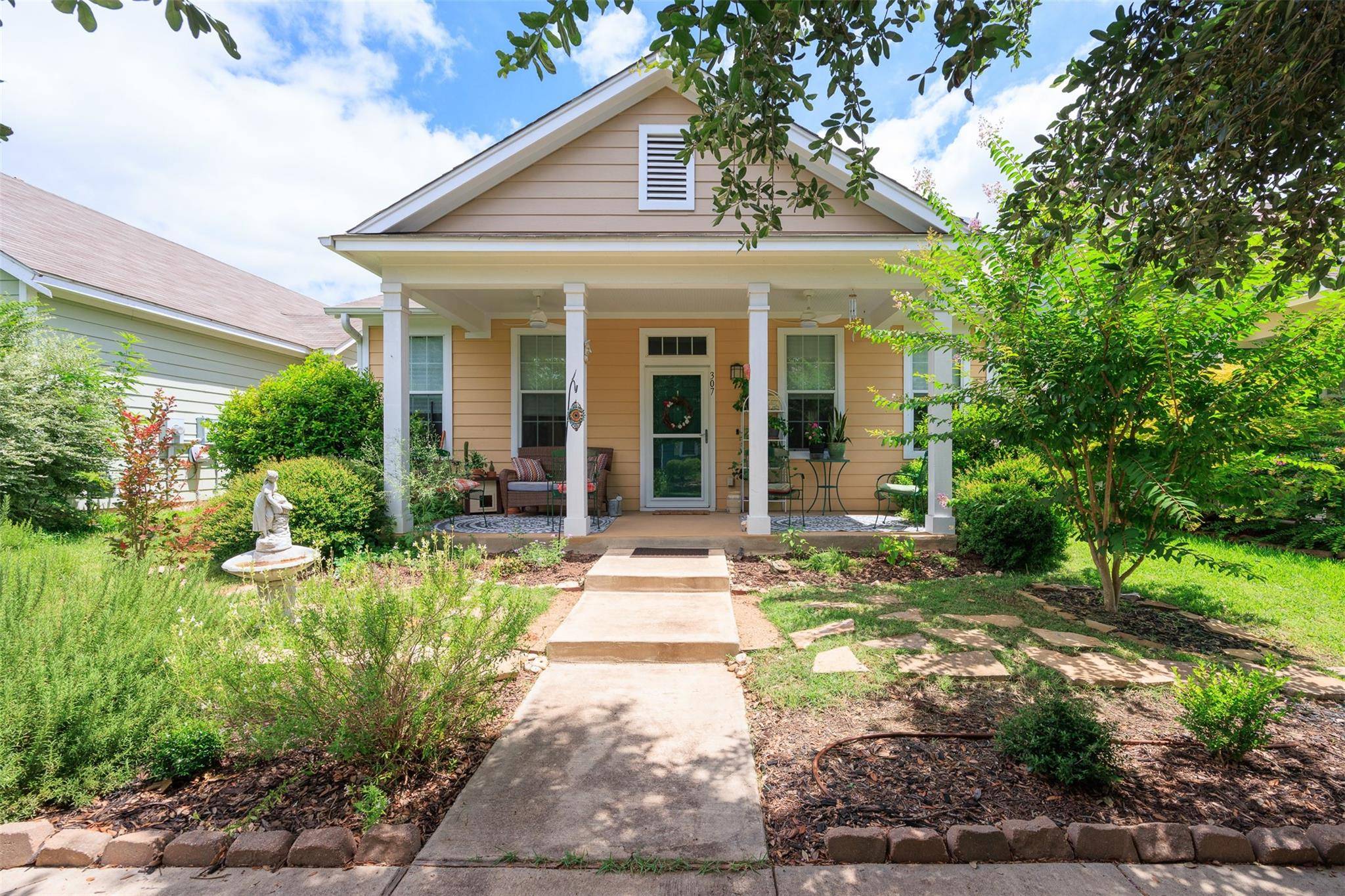 307 Rachel ST, San Marcos, TX 78666